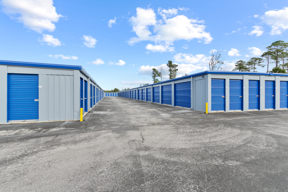 FreeUp Storage Havelock NC Exterior Drive Up Access