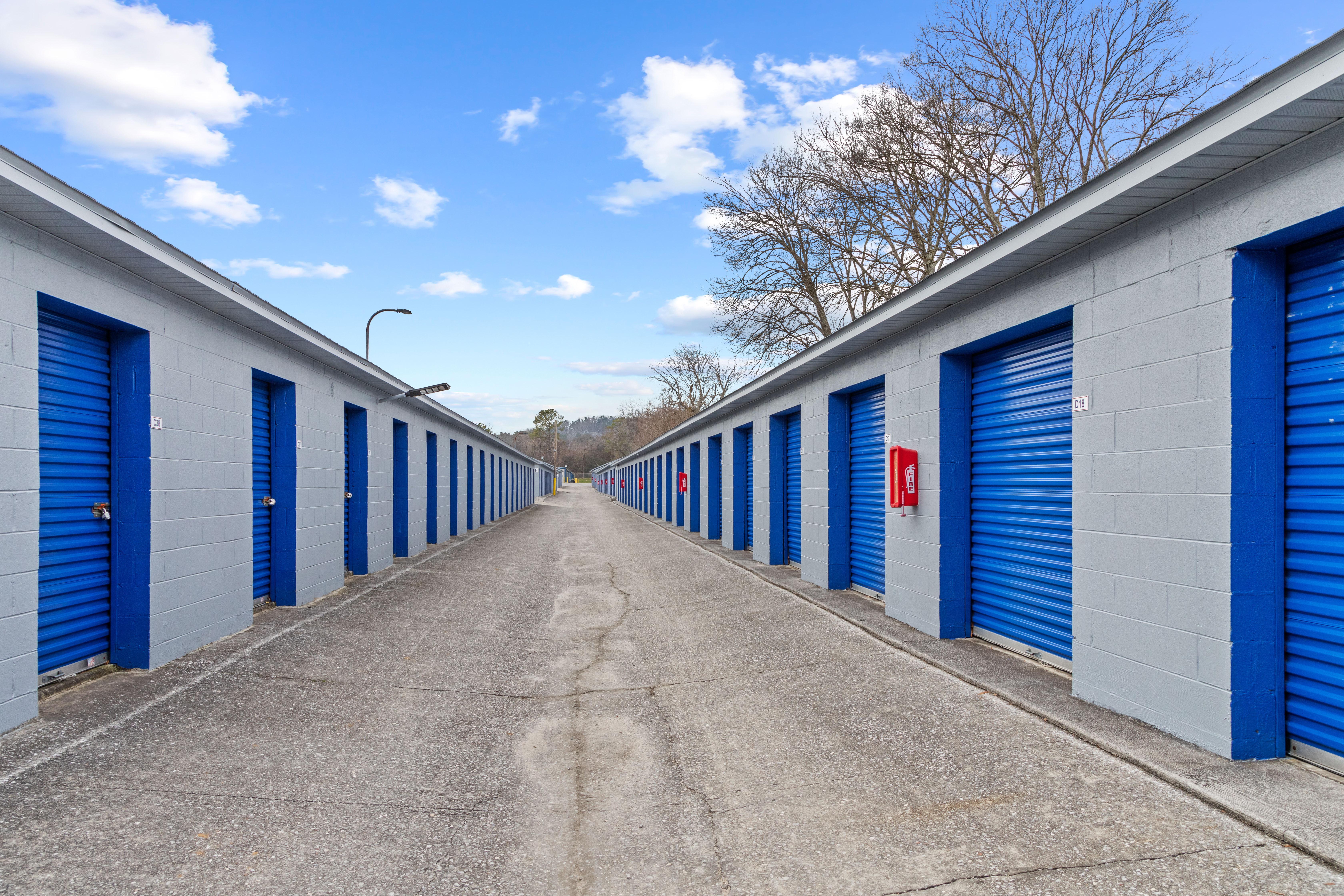 FreeUp Storage Fort O - drive-up units