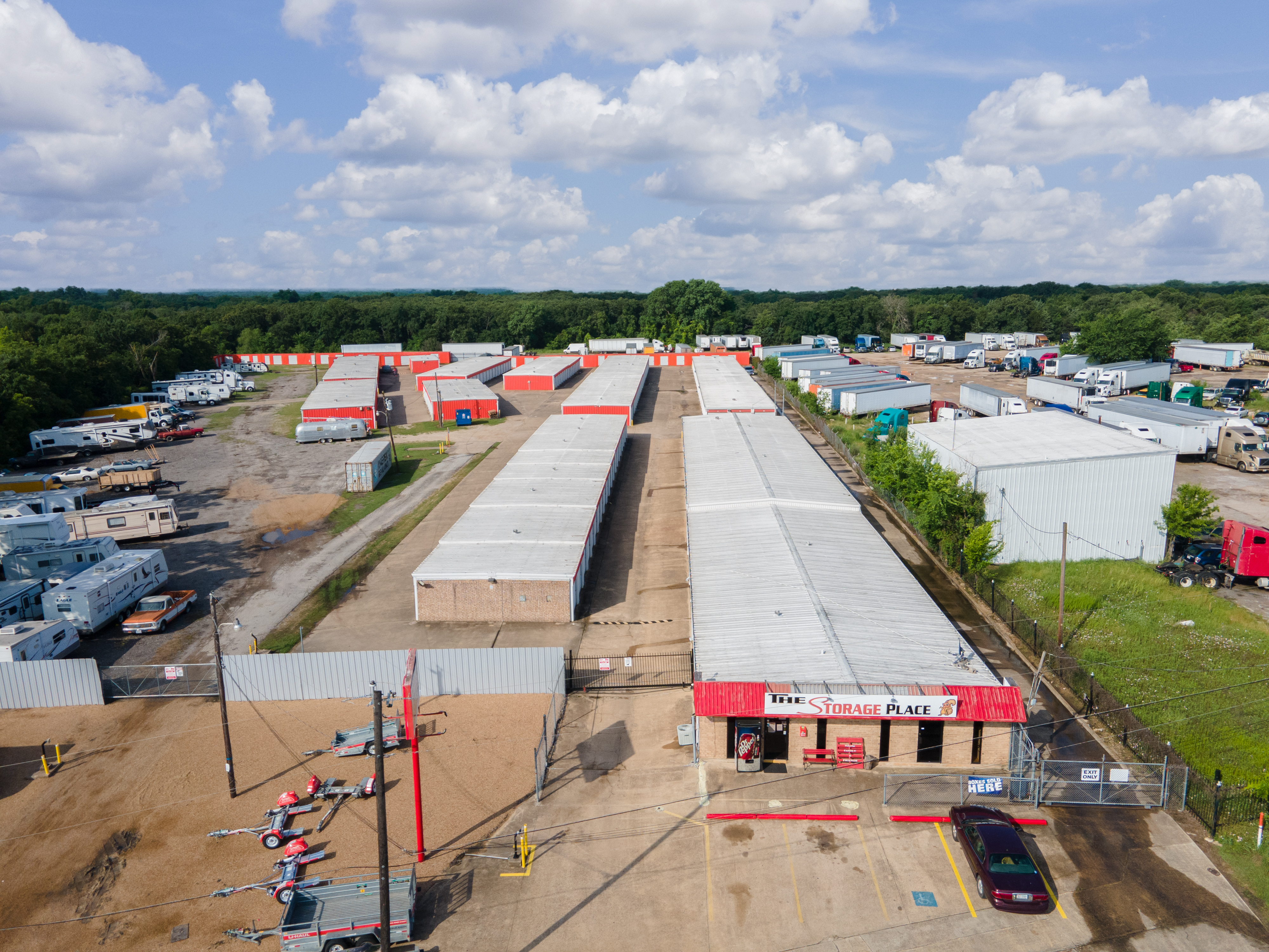 Self Storage Units in Seagoville, TX 75159 | FreeUp Storage Rental Center