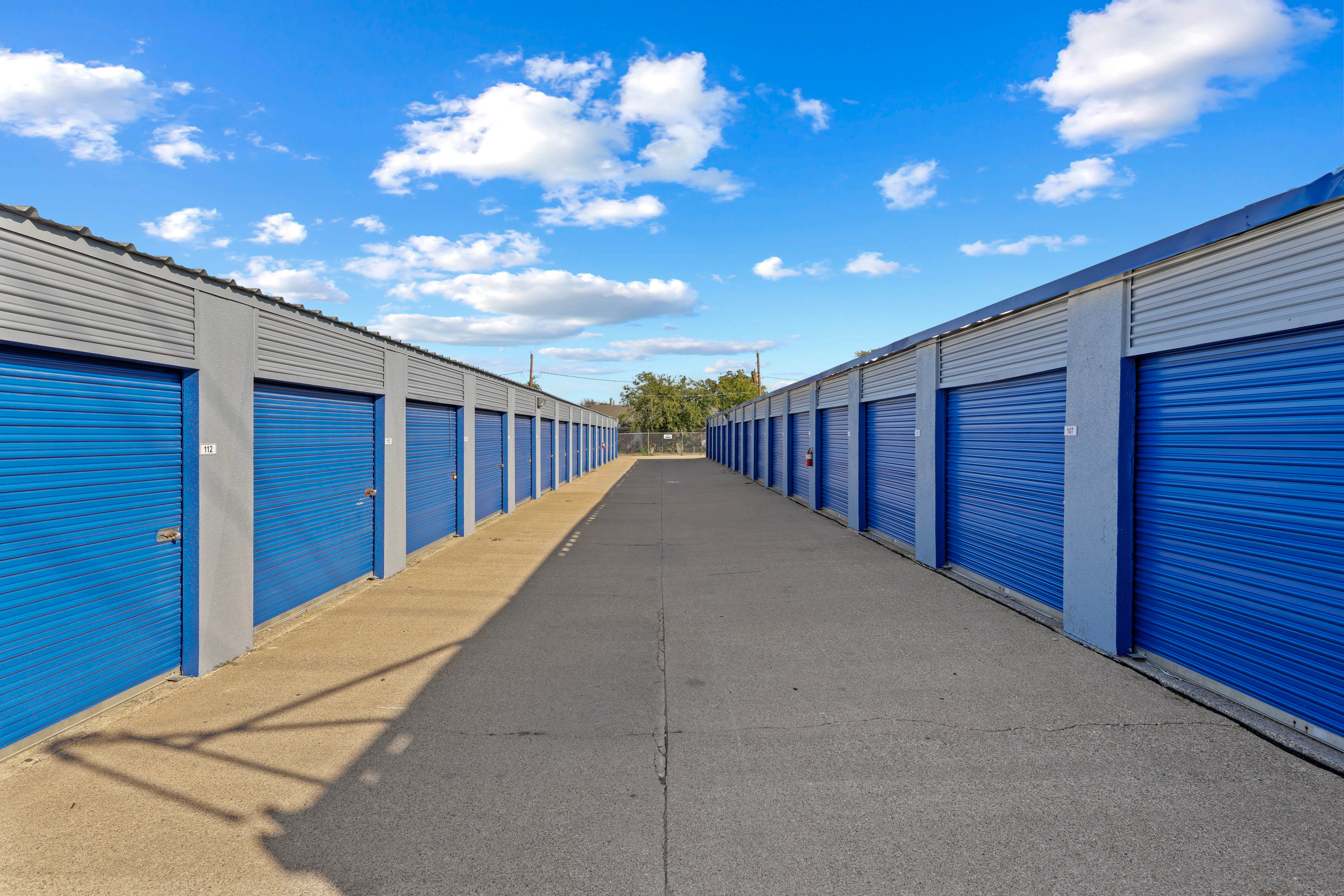 Self Storage Units in Fort Worth, TX on Wichita Street | FreeUp Storage ...