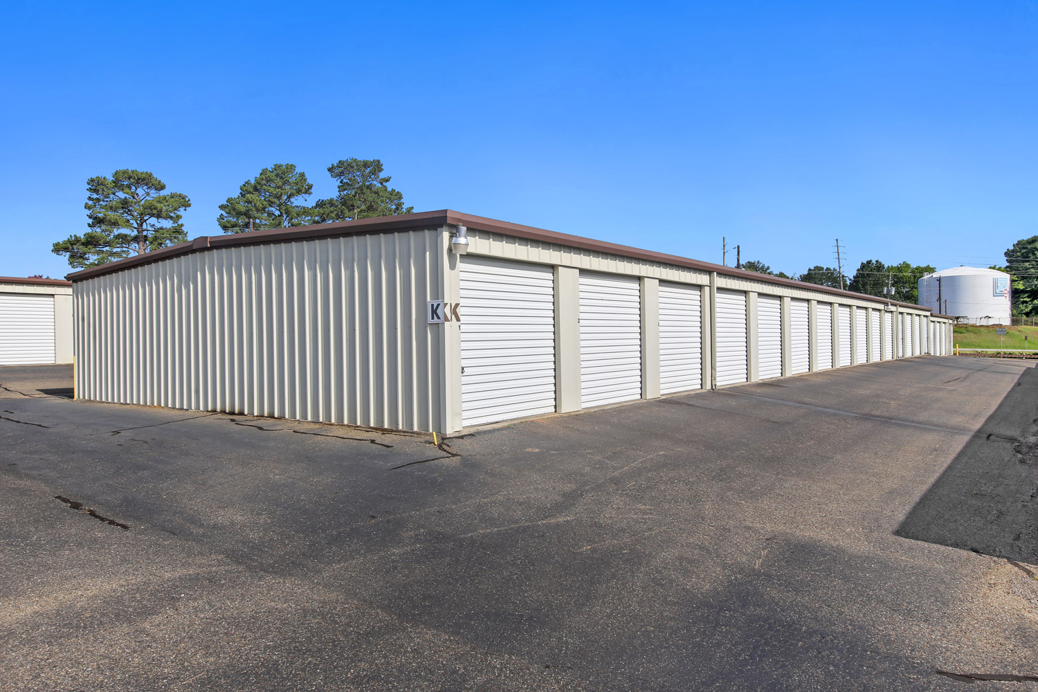 FreeUp Storage Gilmer Road Exterior Drive Up Units