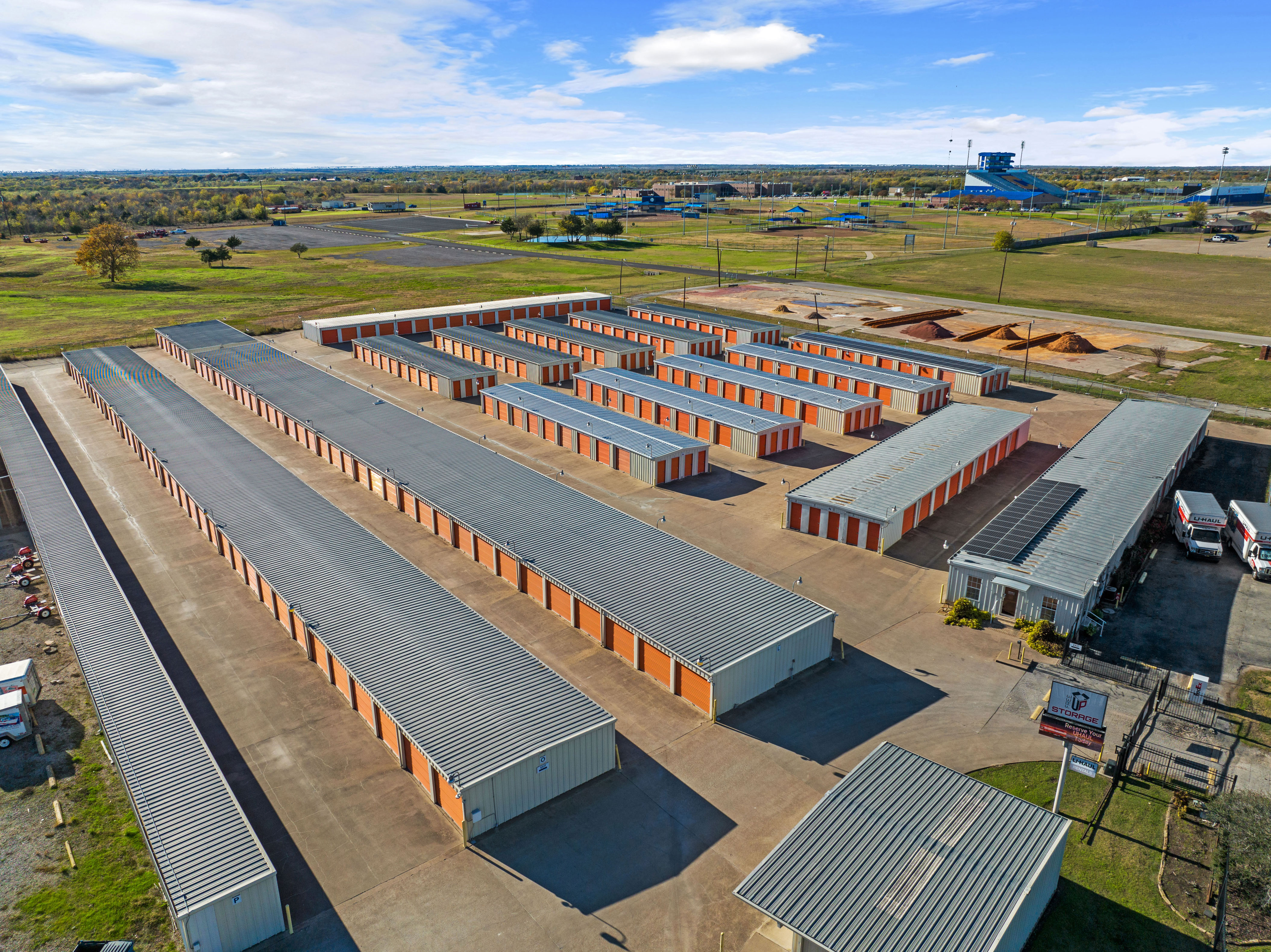 FreeUp Storage Self Storage Facility in Corsicana, TX