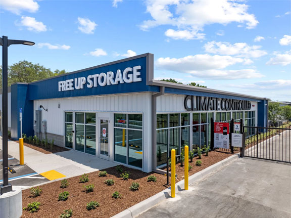 FreeUp Storage Self Storage in Eustis, FL FreeUp Storage Self Storage in Eustis, FL