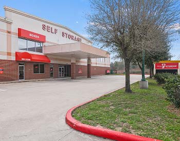Drive-up units in Houston Stuebner