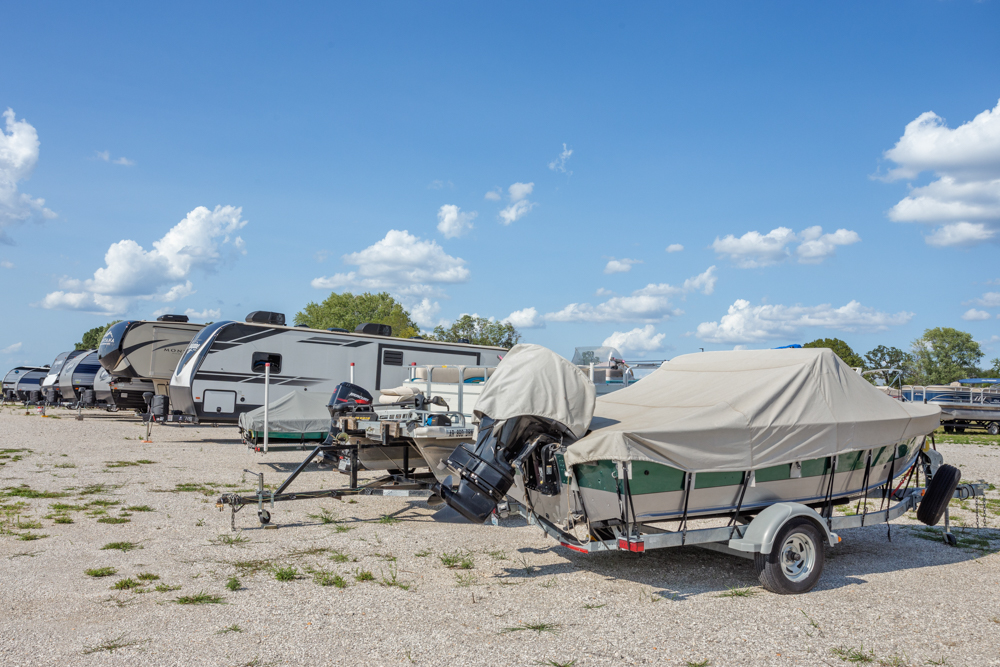 Boat RV Vehicle & Trailer Parking at FreeUp Storage Pea Ridge
