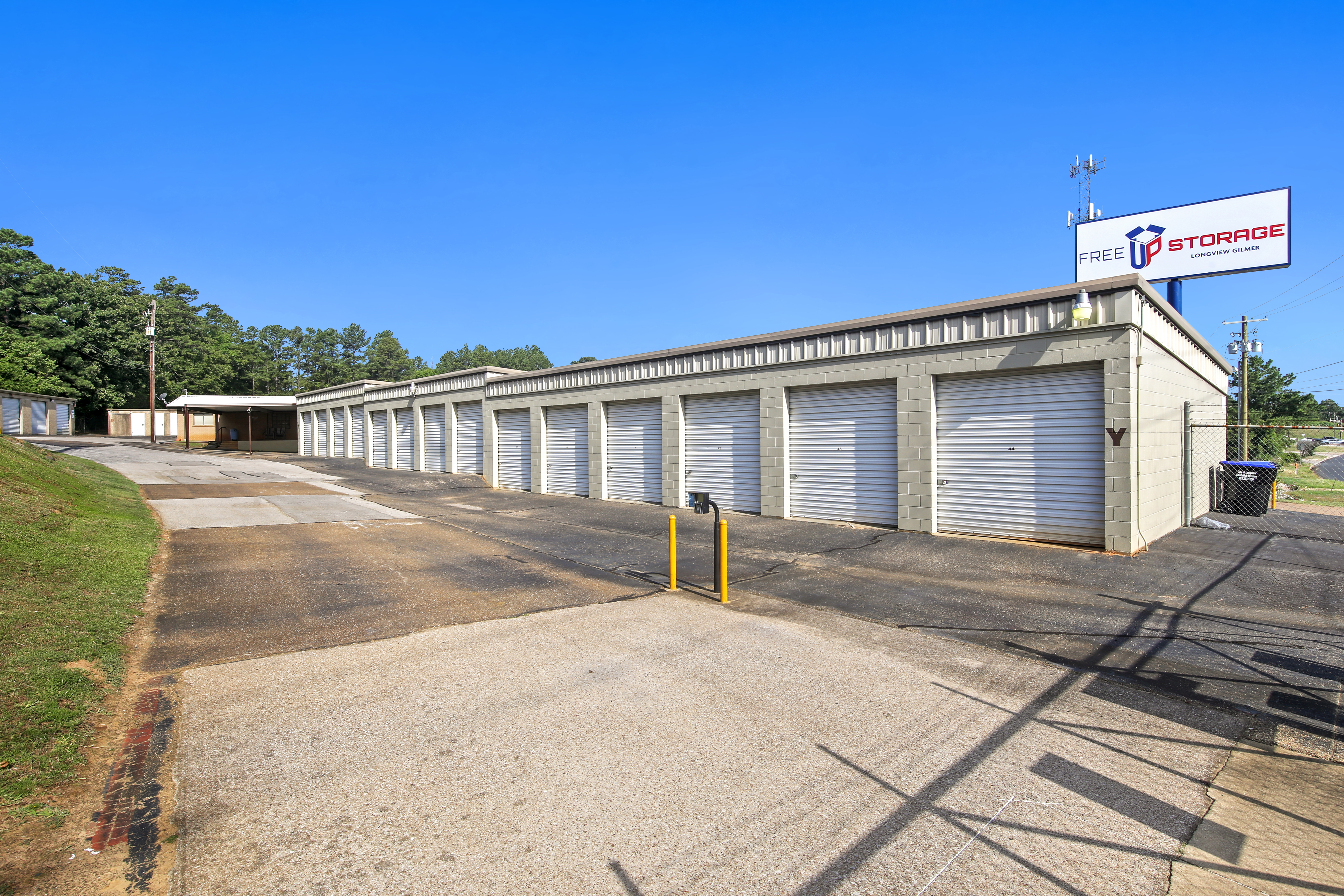 FreeUp Storage Longview Gilmer Road Drive Up Units