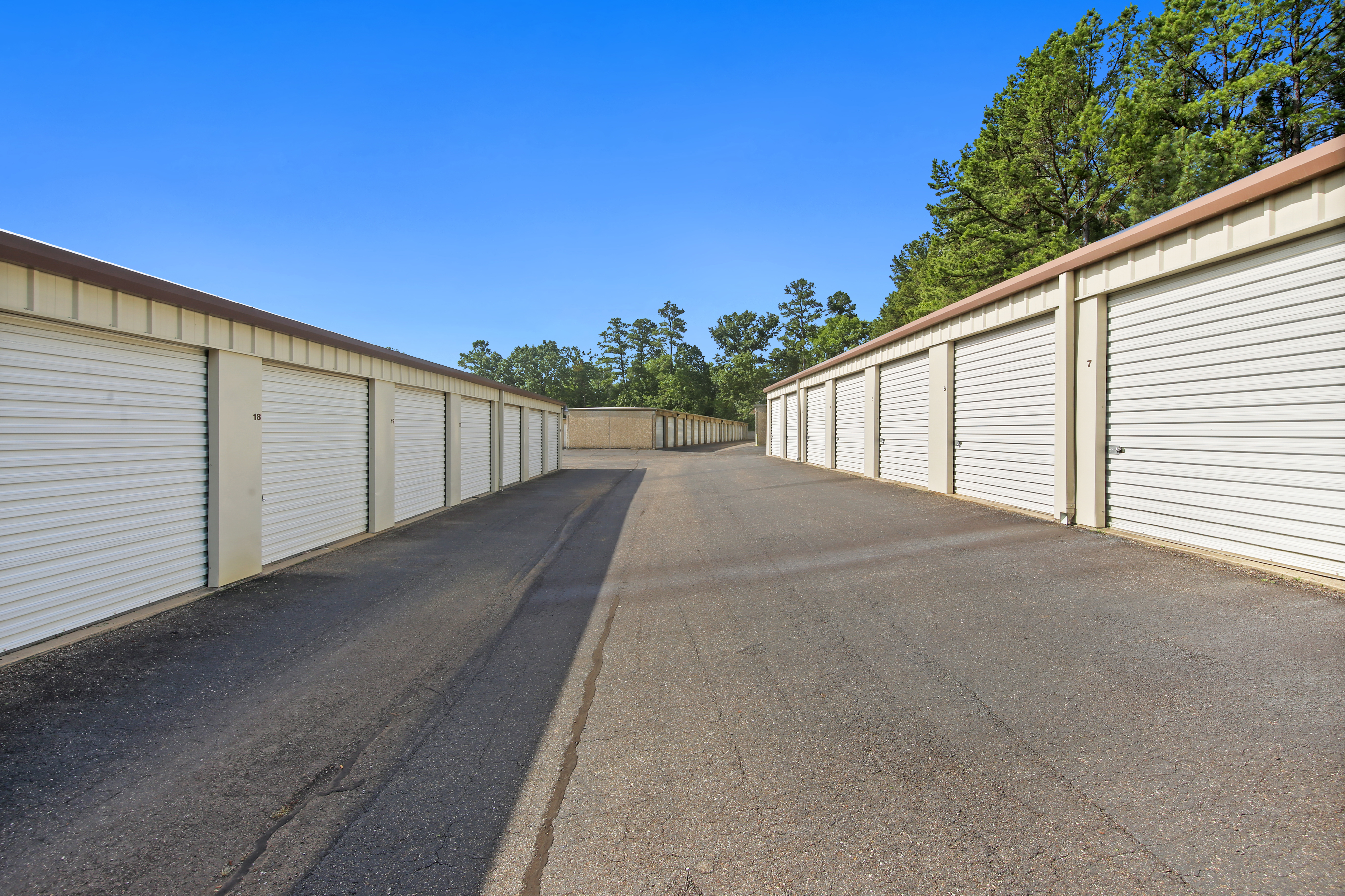 FreeUp Storage Longview TX Gilmer Road Drive Up Units
