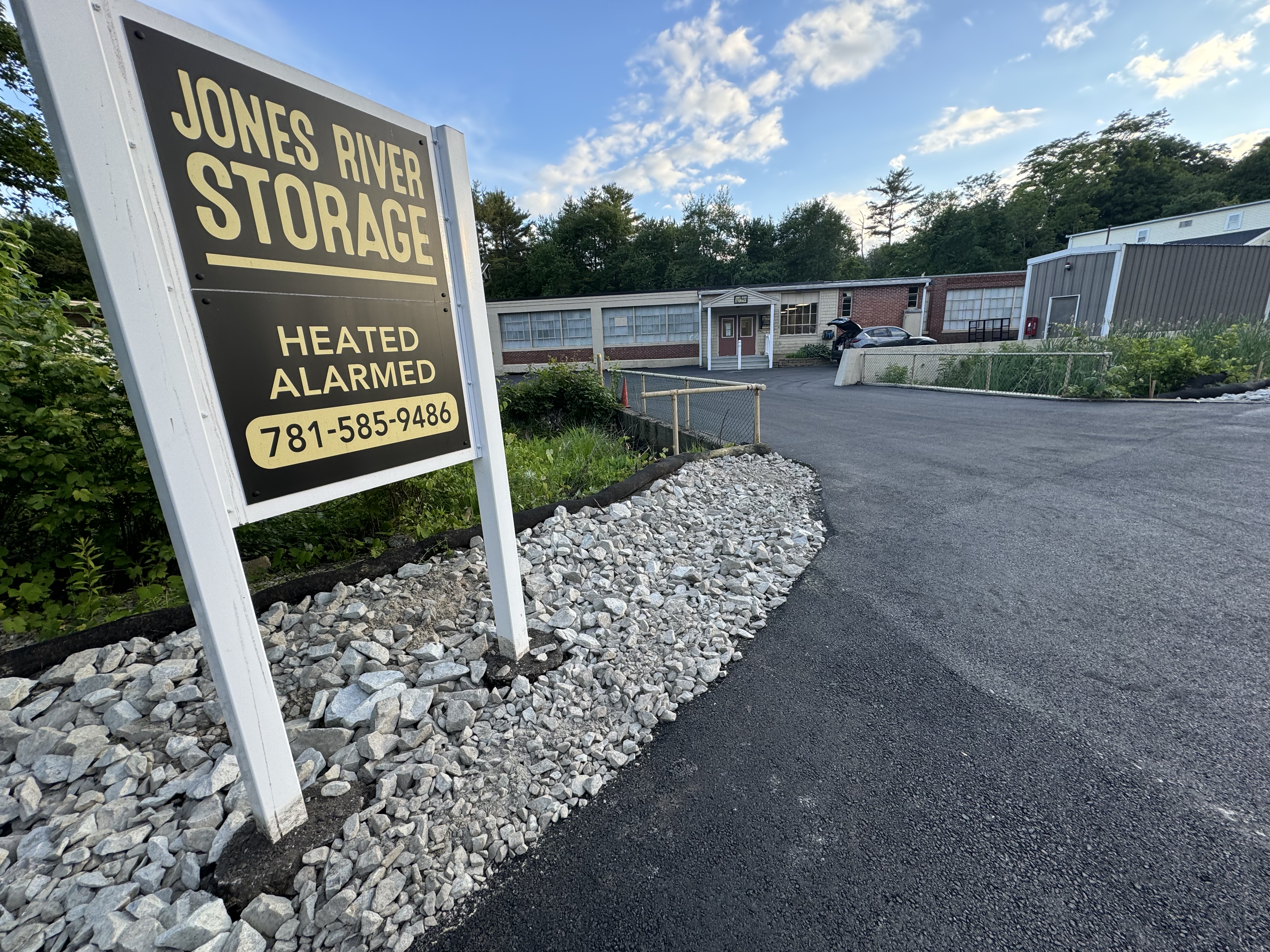 Jones River Storage indoor units in Kingston, MA 02364