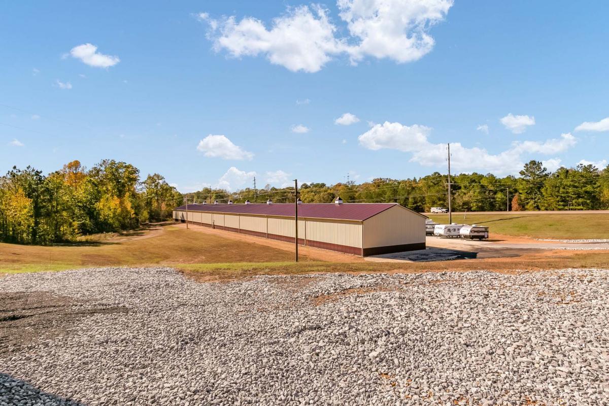 Clean Storage Units in Springville, TN