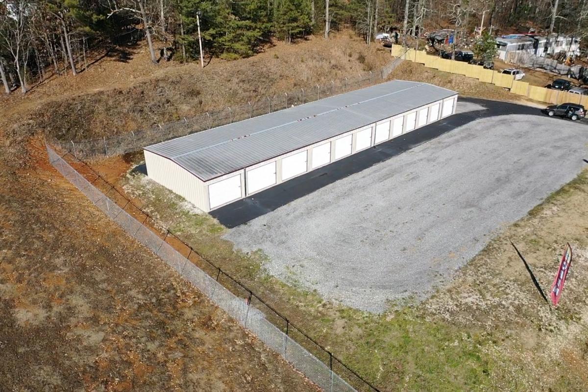 Secure Storage Units Near Paris Landing, TN