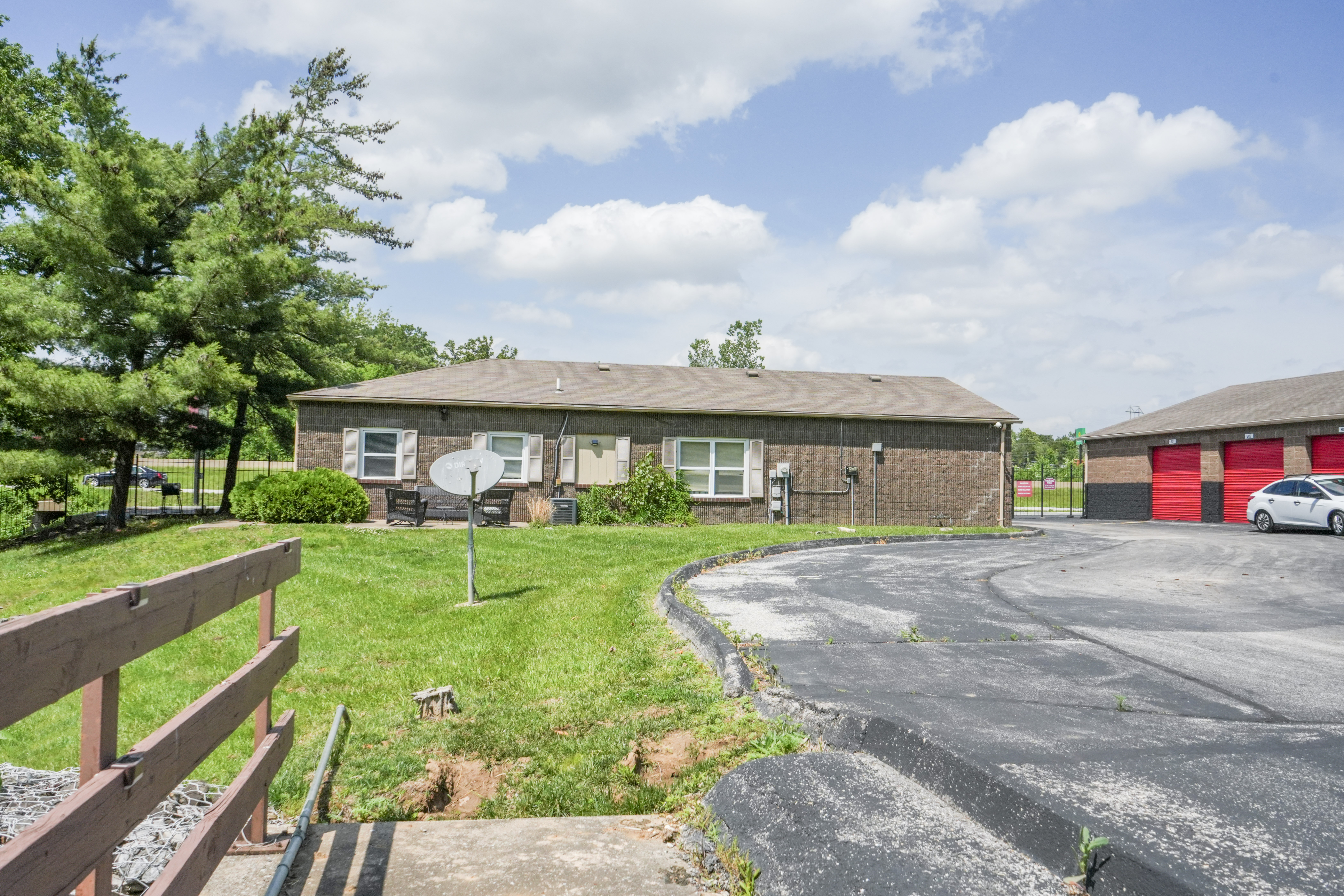 Convenient Storage Units in Lake St. Louis, MO