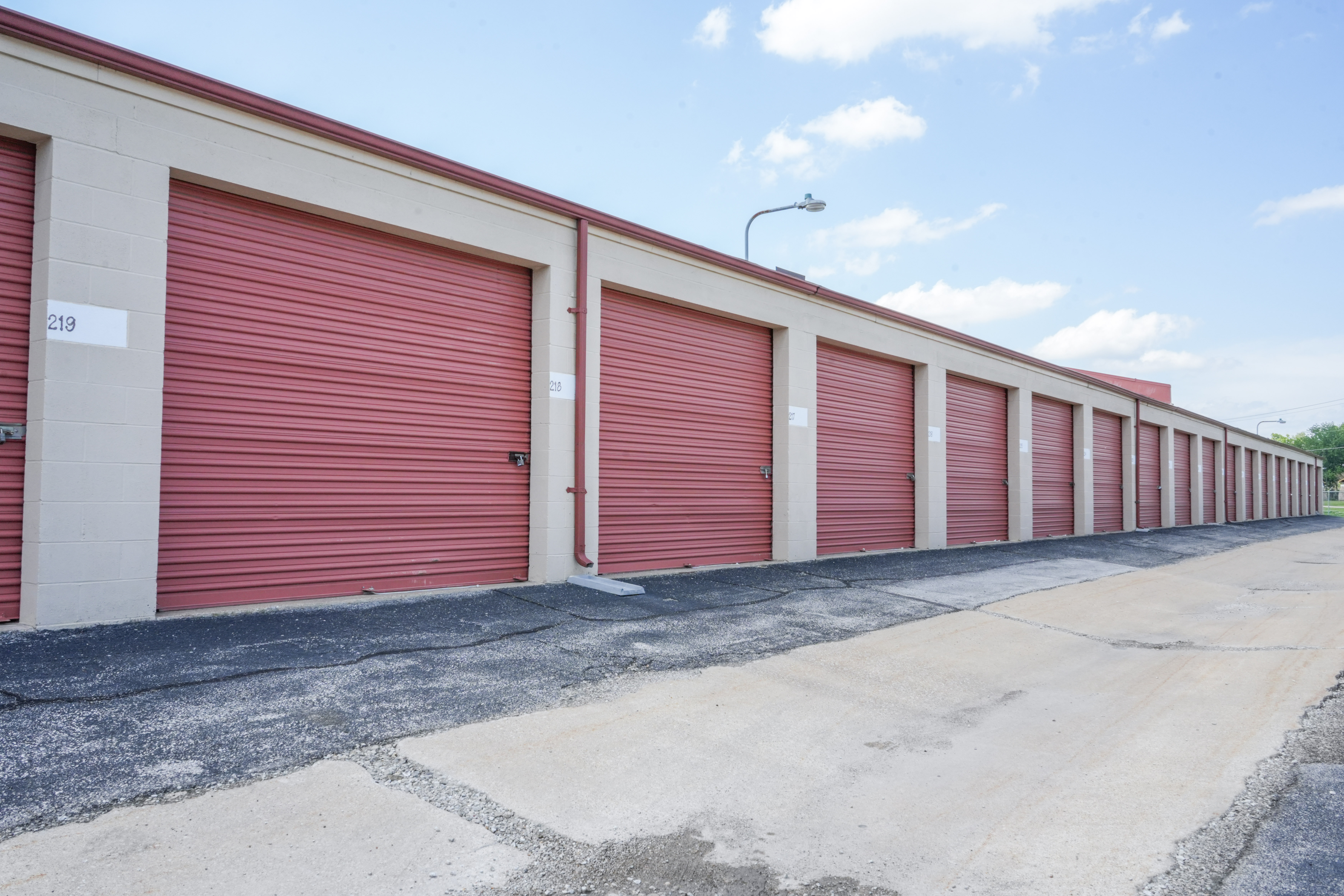 Affordable Storage Units in Saint Charles, MO Affordable Storage Units in Saint Charles, MO