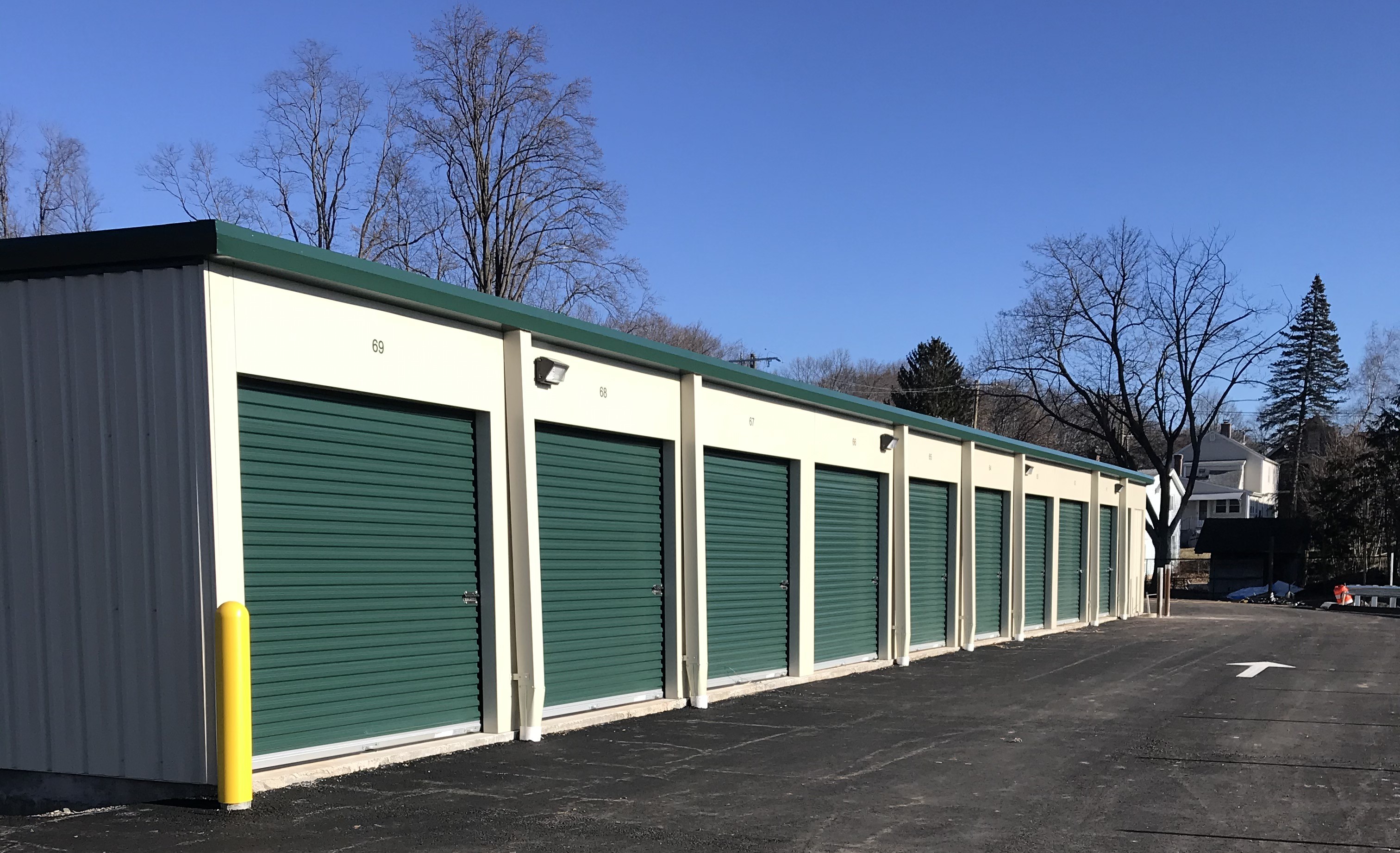 Exterior storage units with drive up access