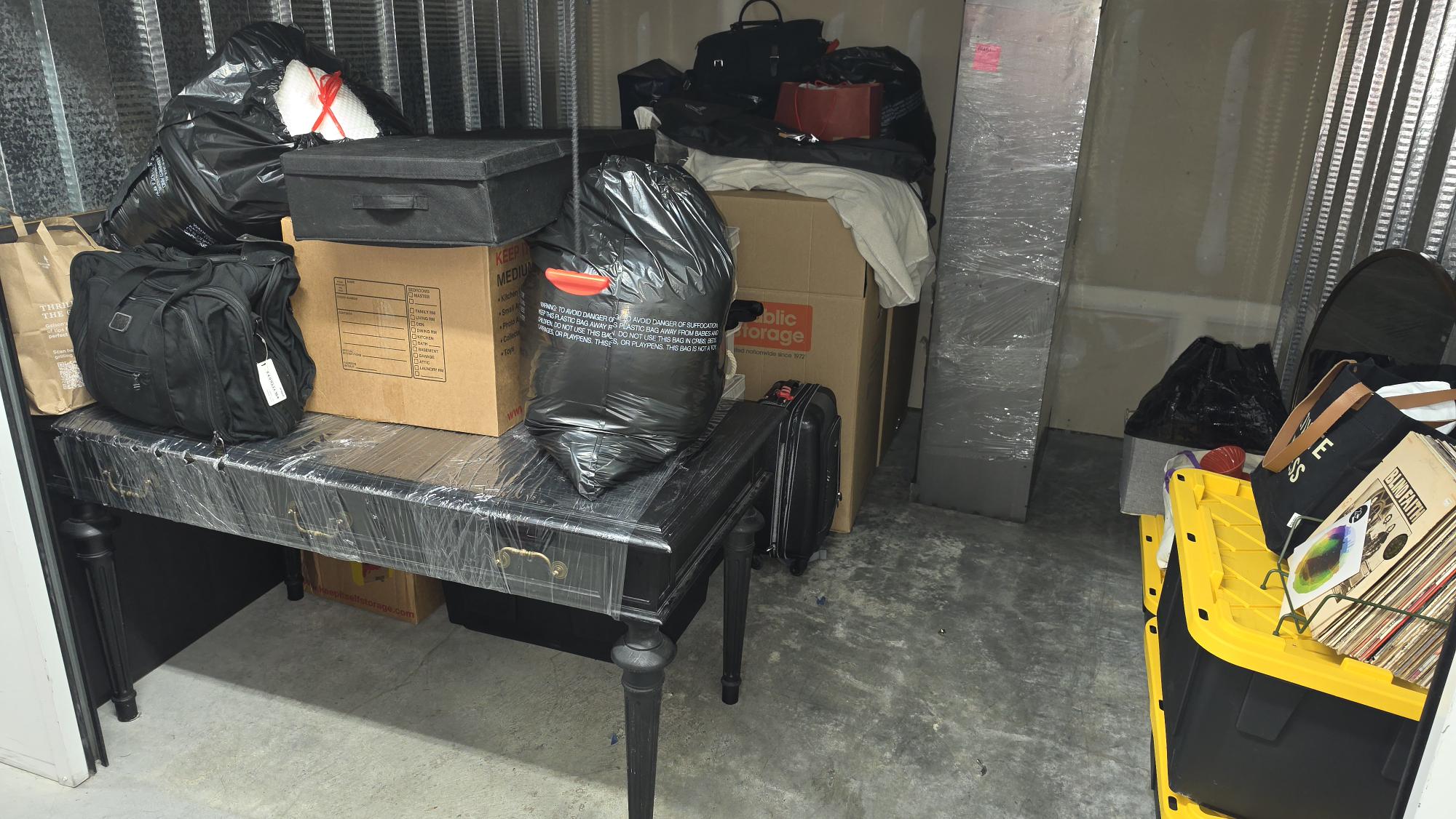 Unit 4009 contents – photo 1