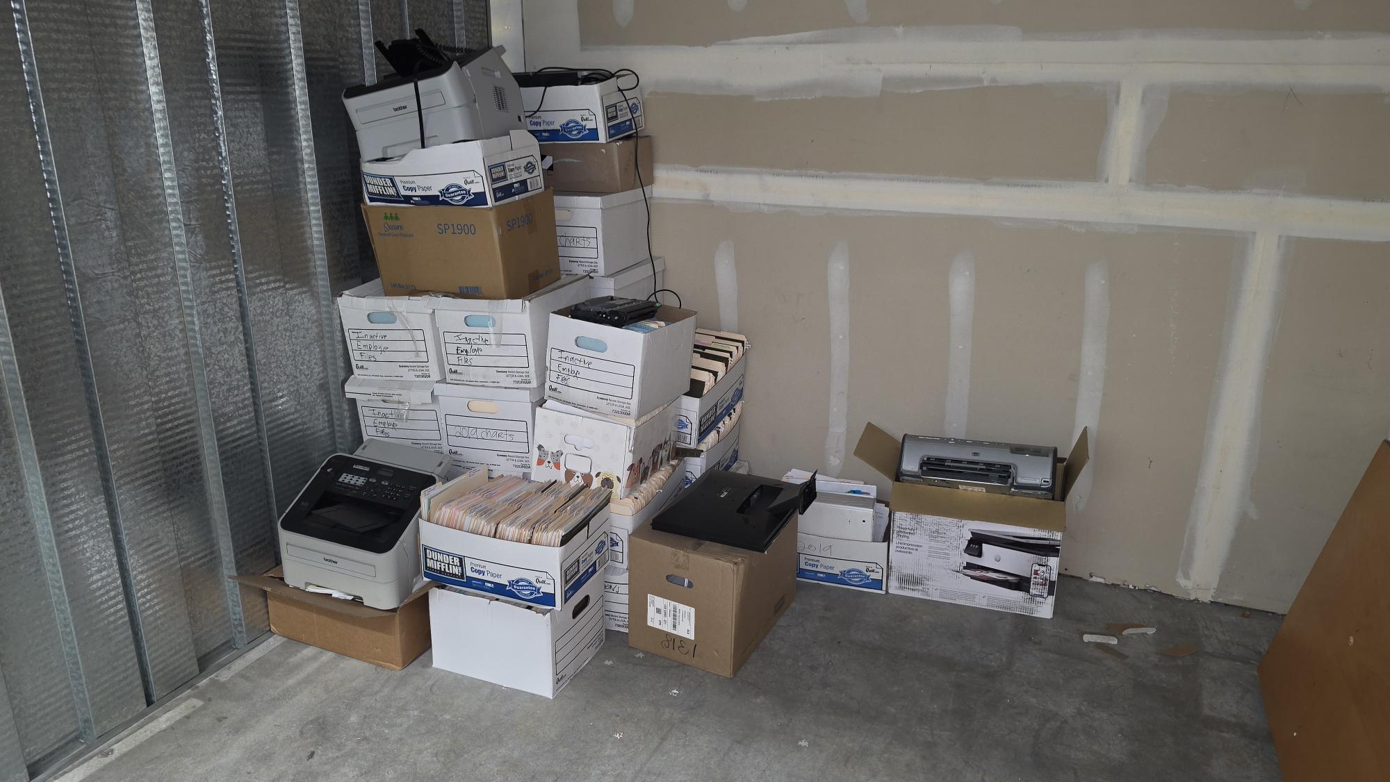Unit 3012 contents – stacked boxes