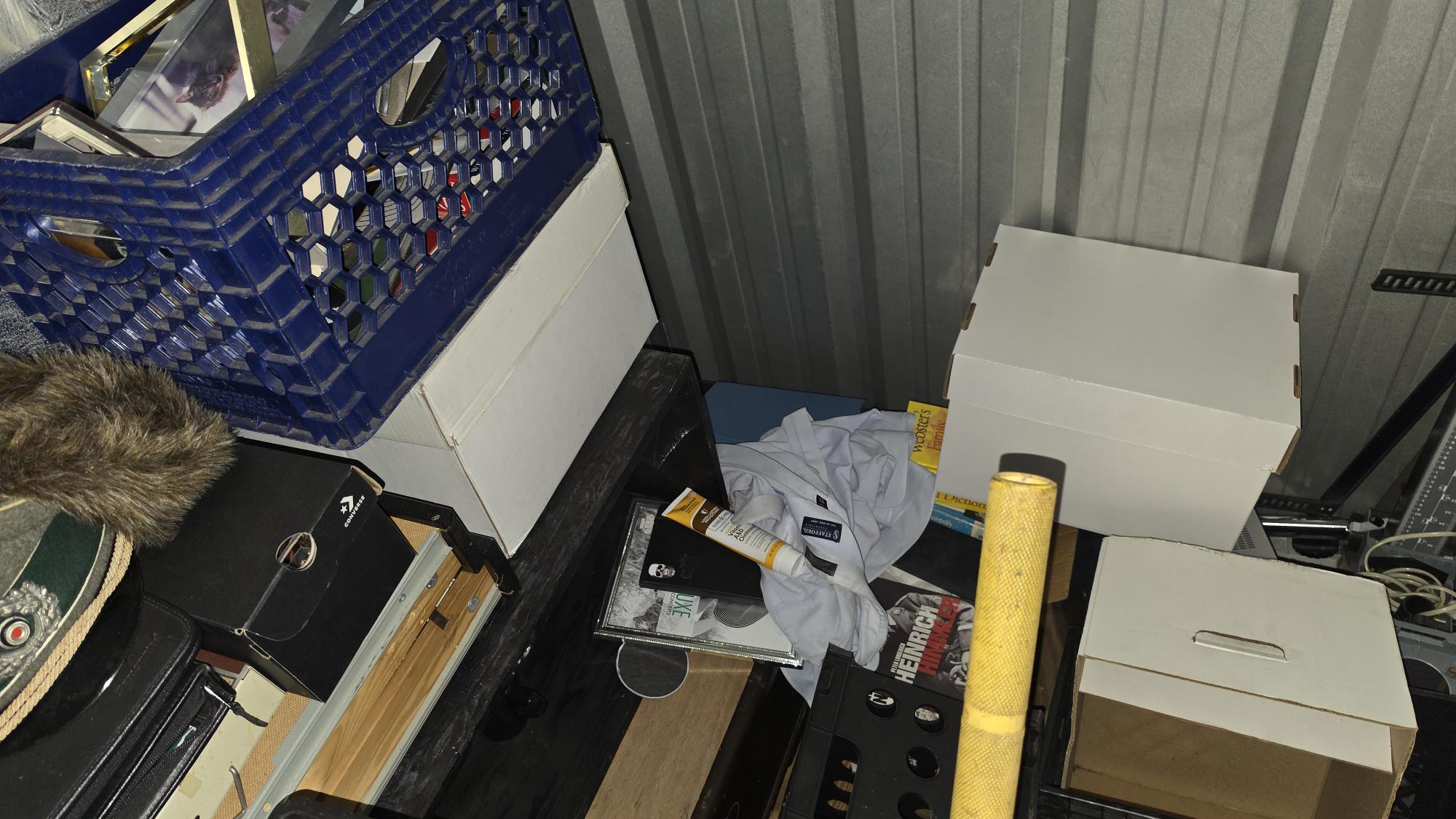 Unit 1352 contents – lower contents