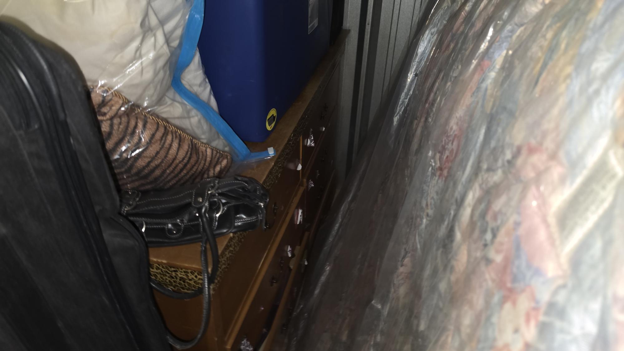 Unit 2427 contents – mattress and side items