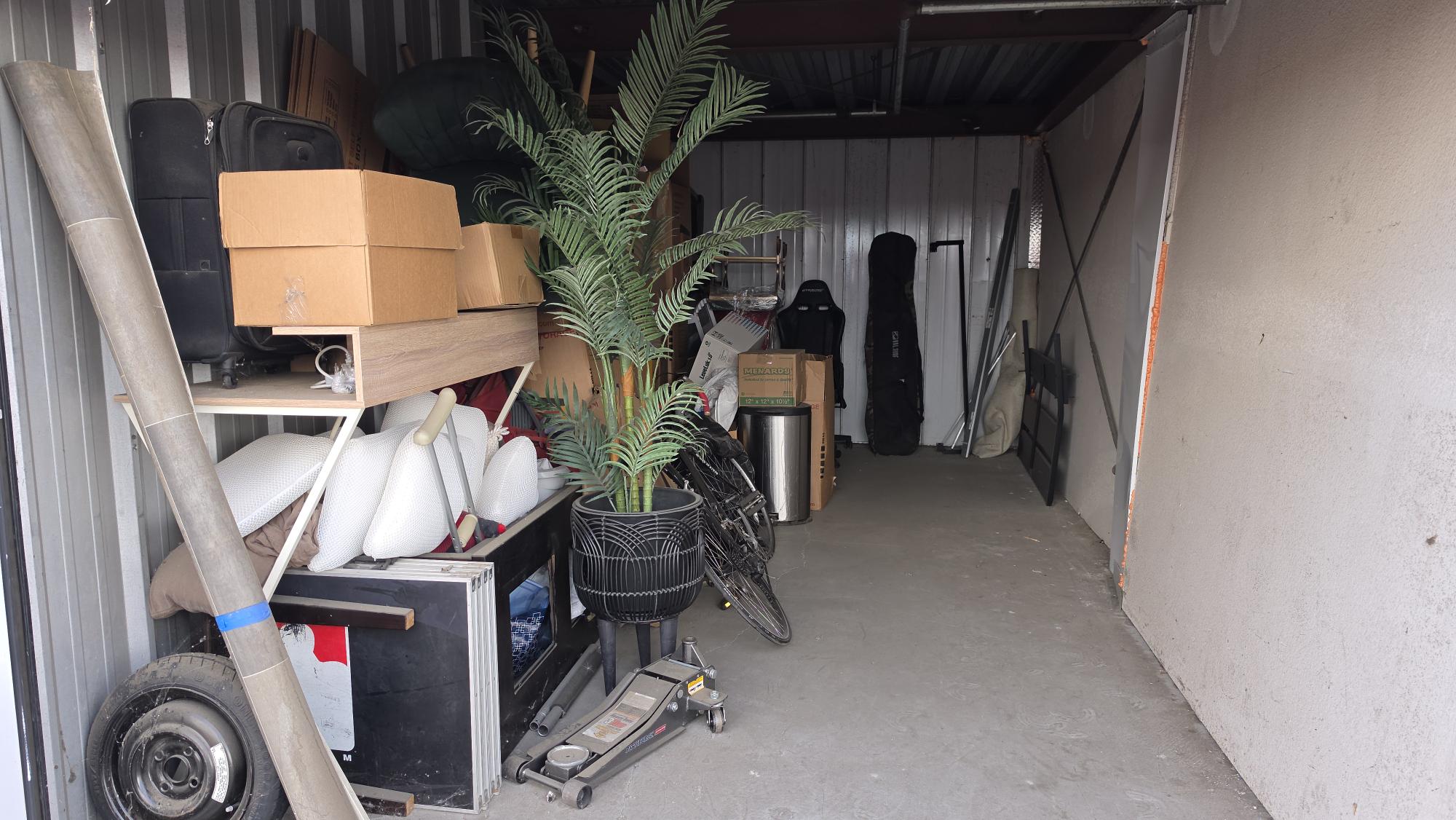 Unit 3109 contents – photo 1