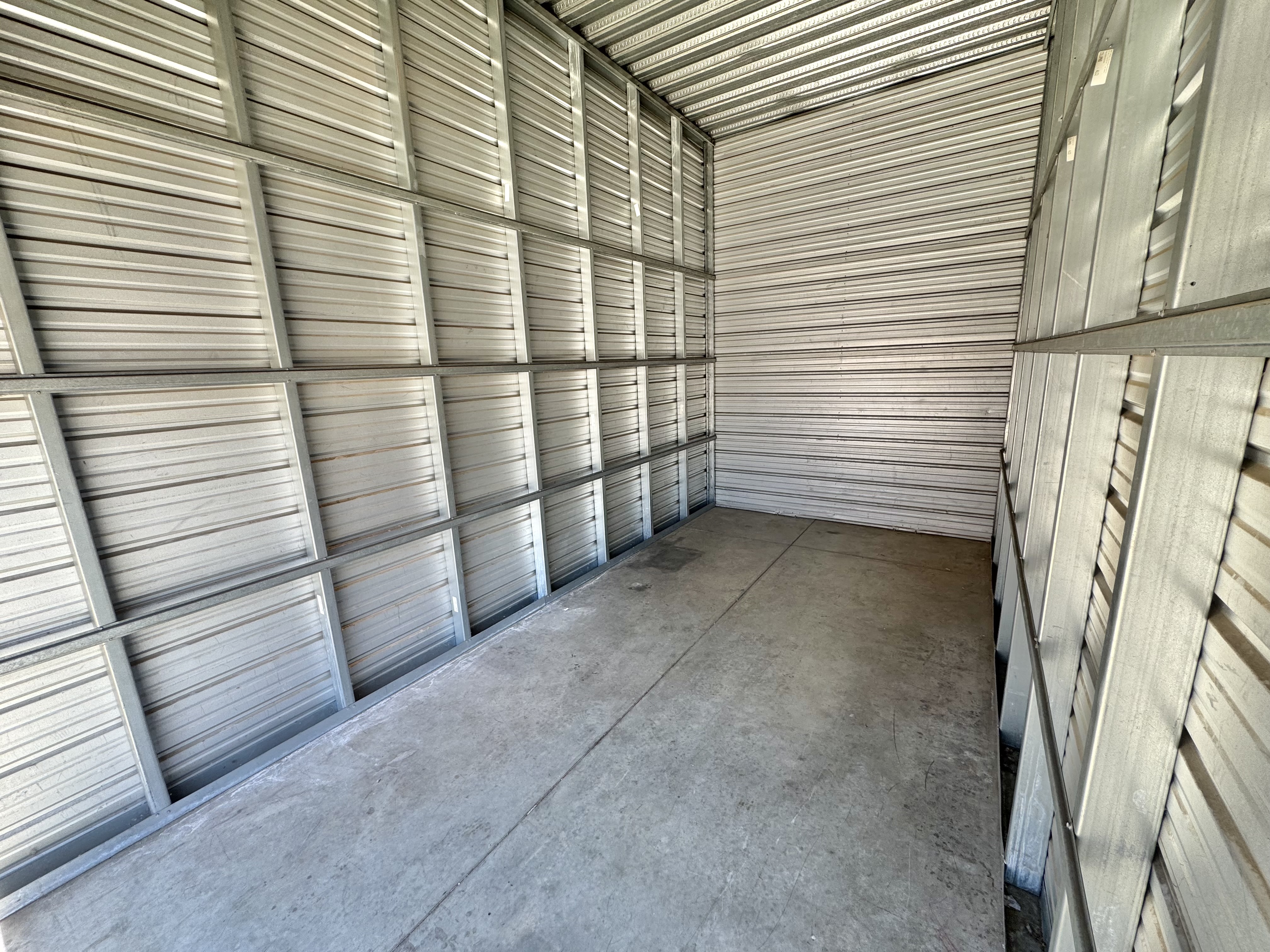 10x20 Santa Clarita Drive Up Self Storage 