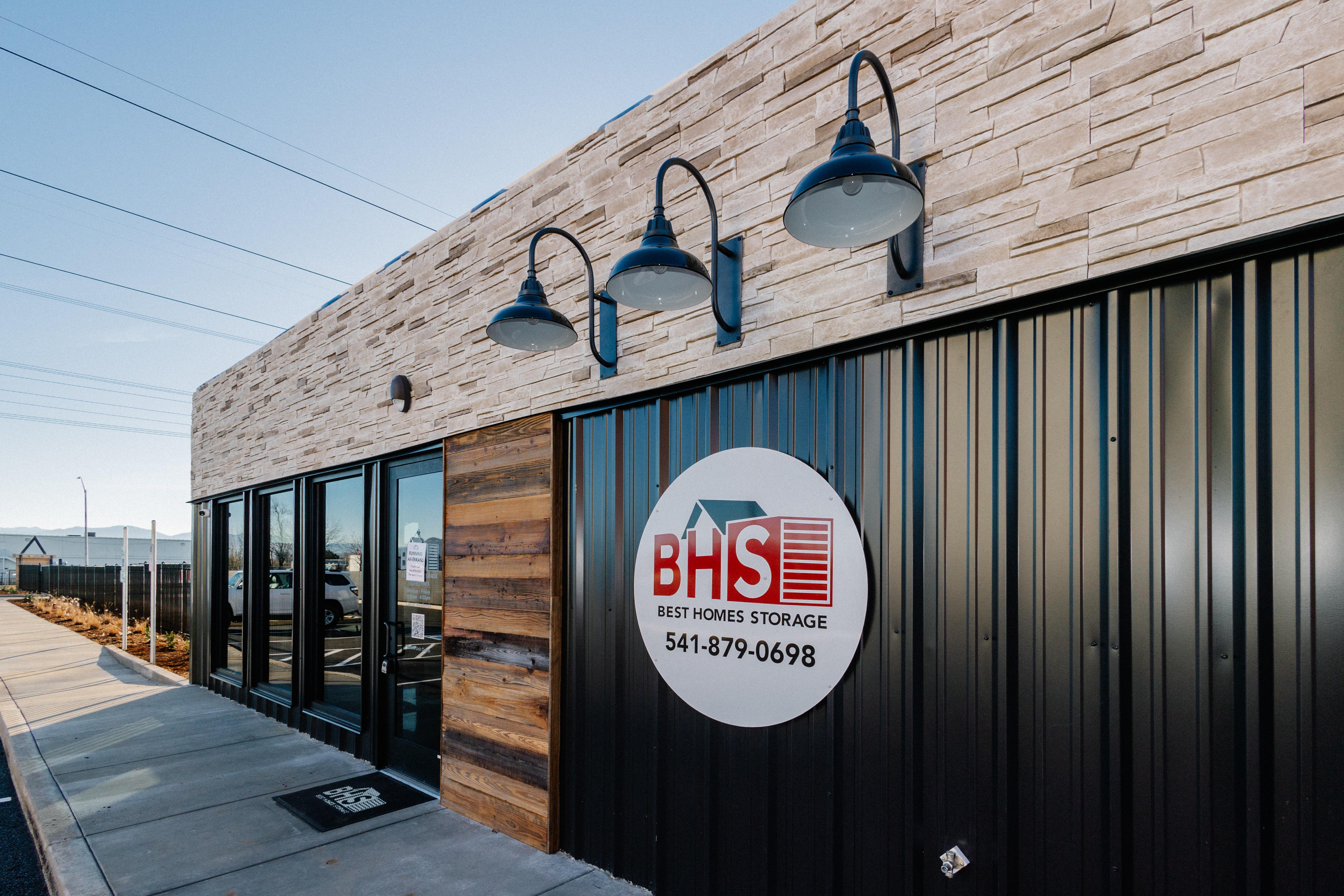 Modern Storage in White City, OR