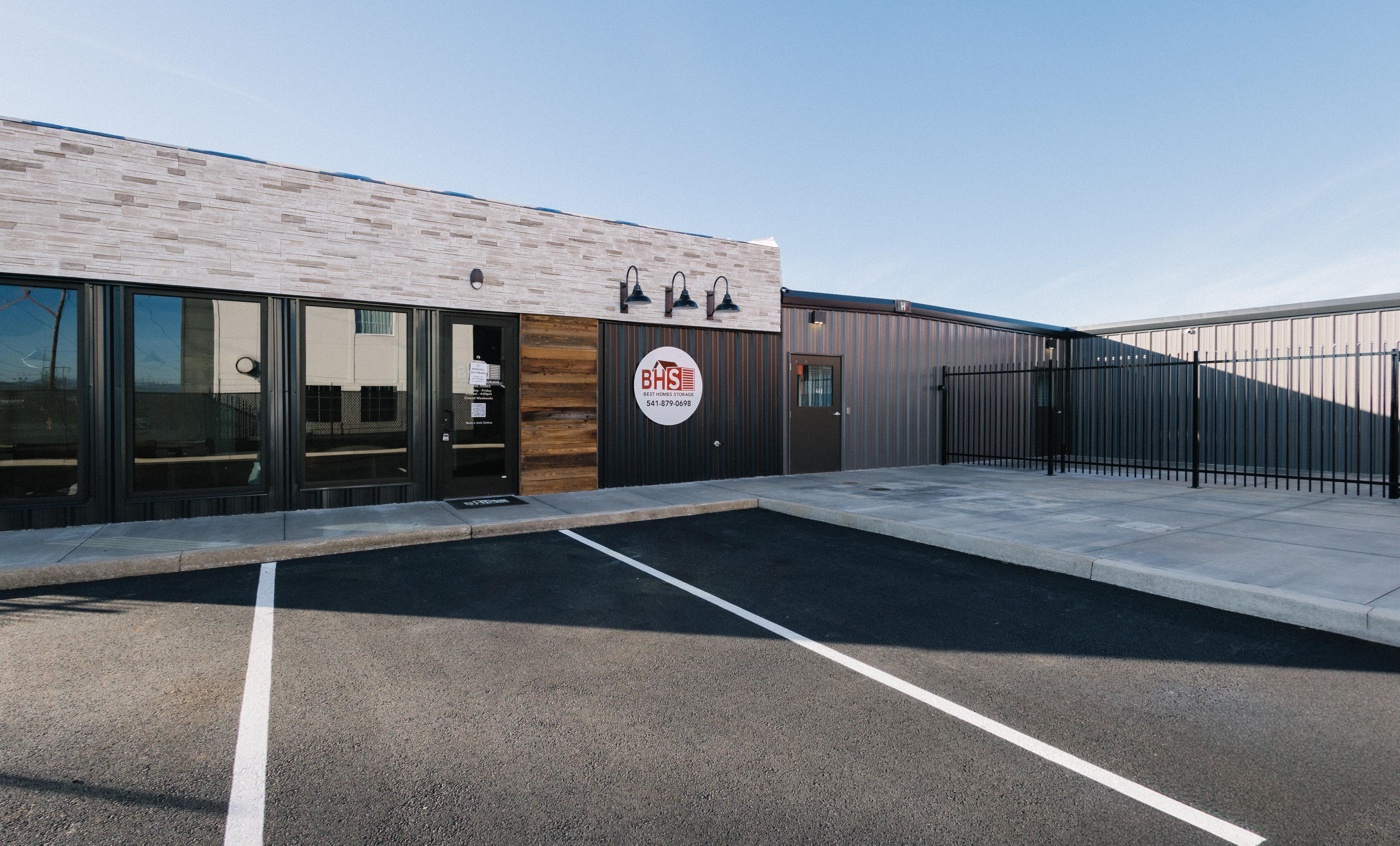 Secure Vehicle Storage in White City, OR