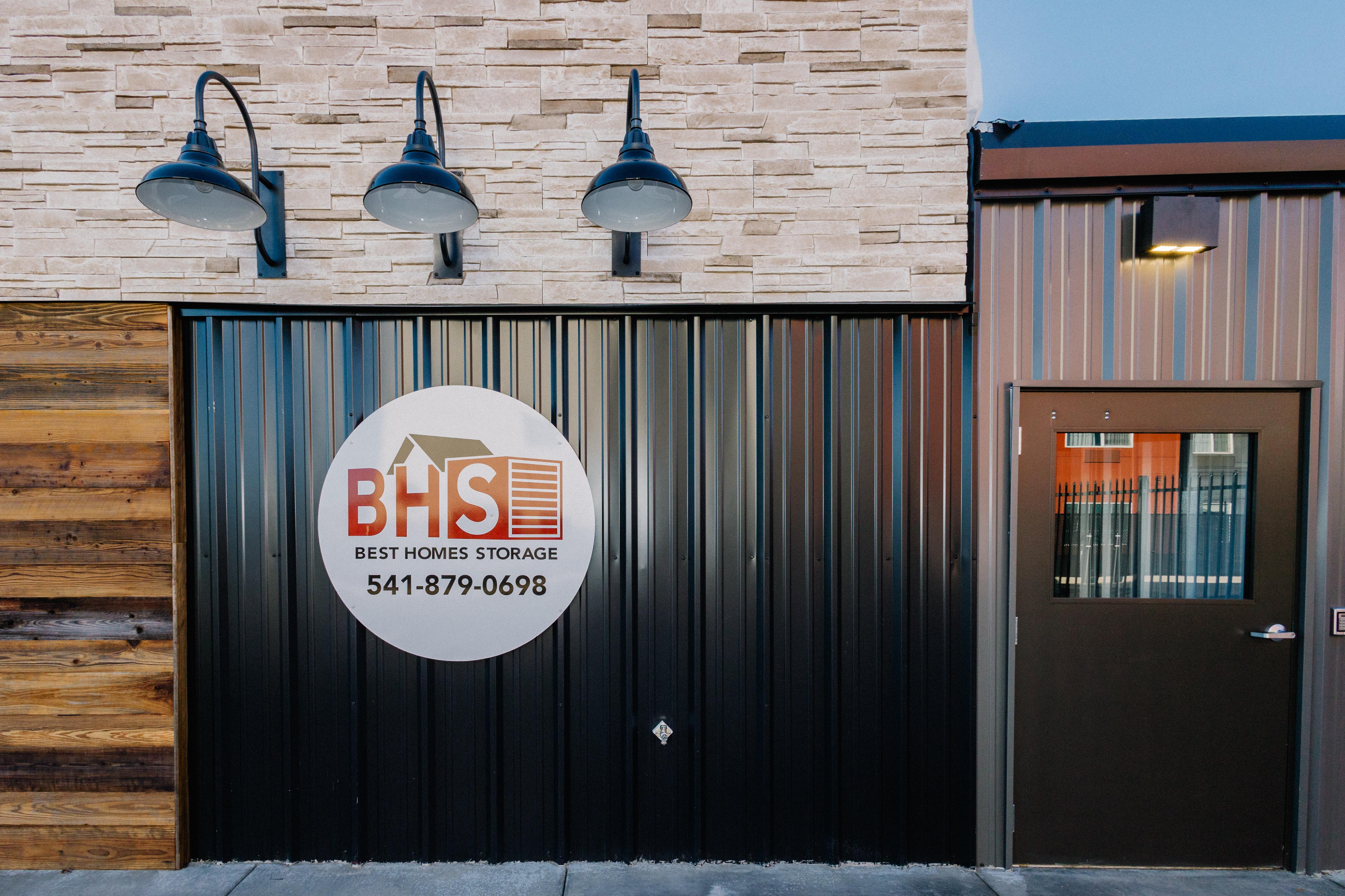 Well Lit Storage Driveways in White City, OR