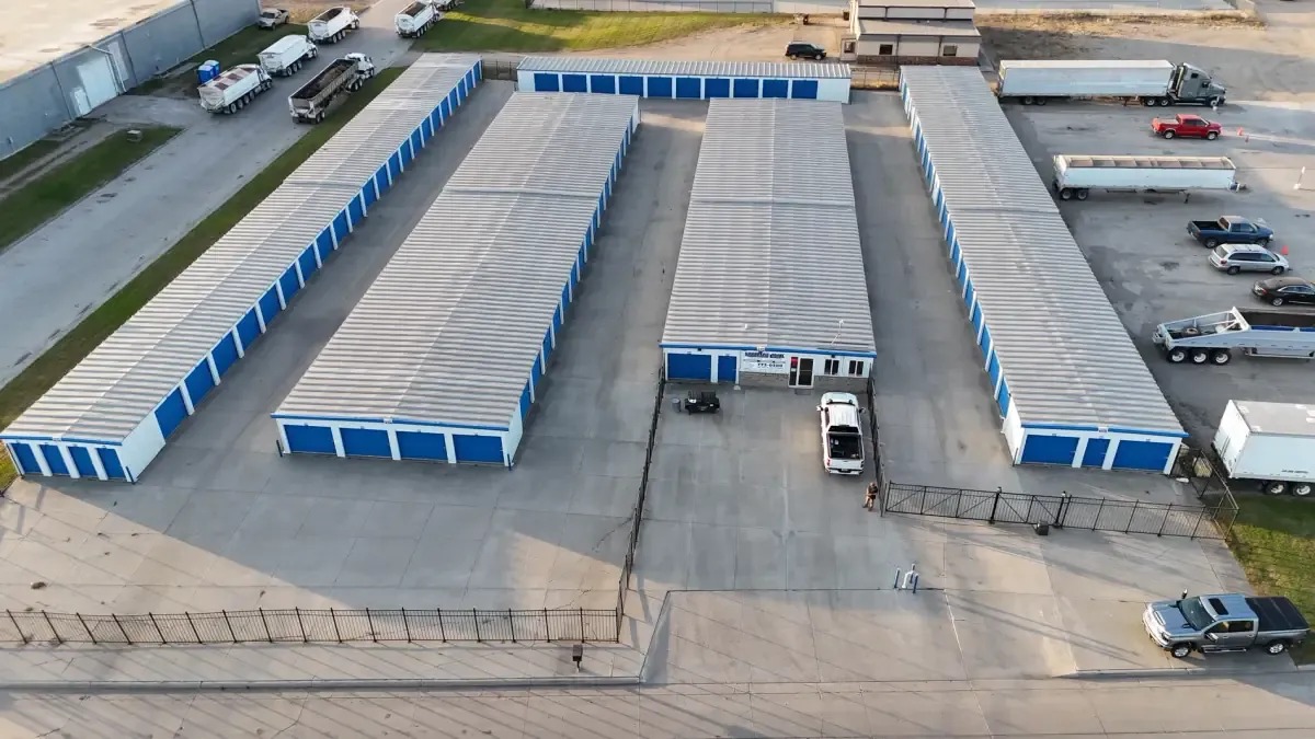 Storage Max 623 Gateway Dr East Grand Forks, MN 56721 Storage Max 623 Gateway Dr East Grand Forks, MN 56721