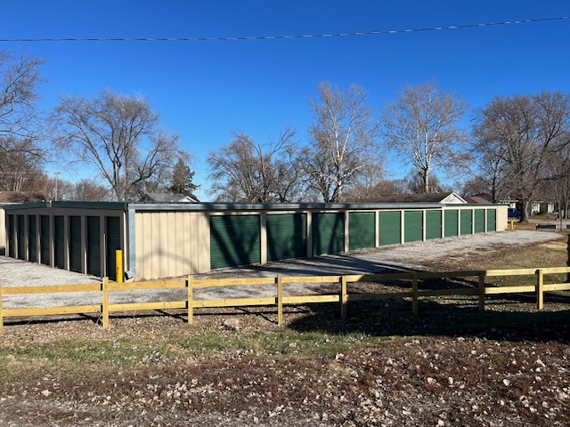 secured units in Wathena, KS