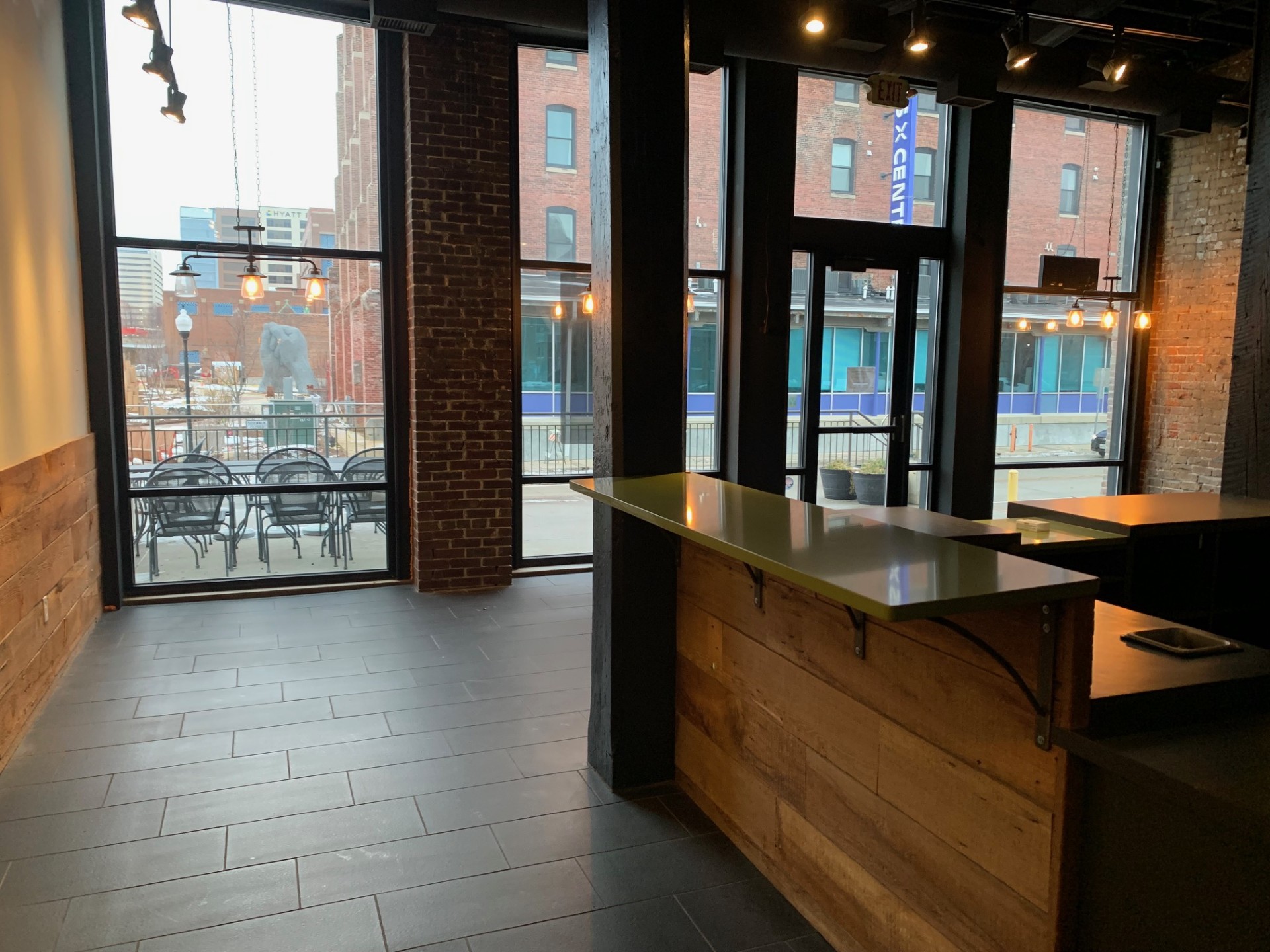 Storefront/Cafe/Restaurant Space available in Omaha, NE