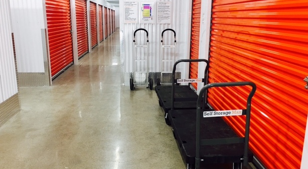Dollies and Flatbeds available at Self Storage Max