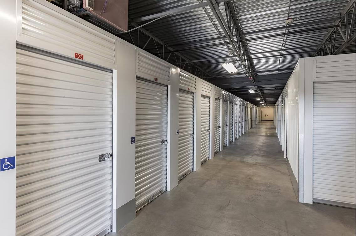 Clean Storage Units in Kent, WA