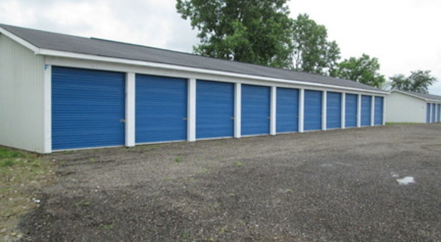 Outside storage units in Litchfield, OH