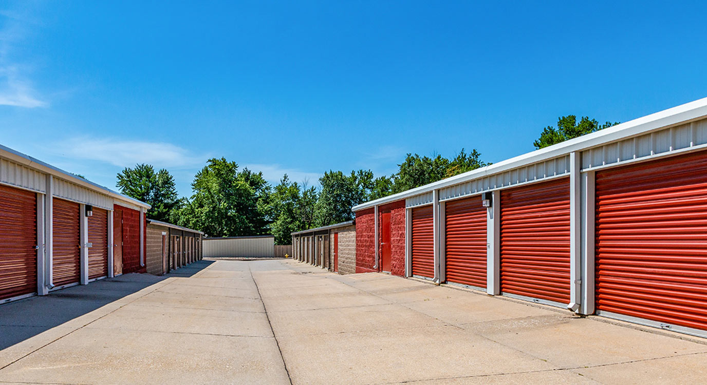 Windsor Heights Storage Units StorageMart