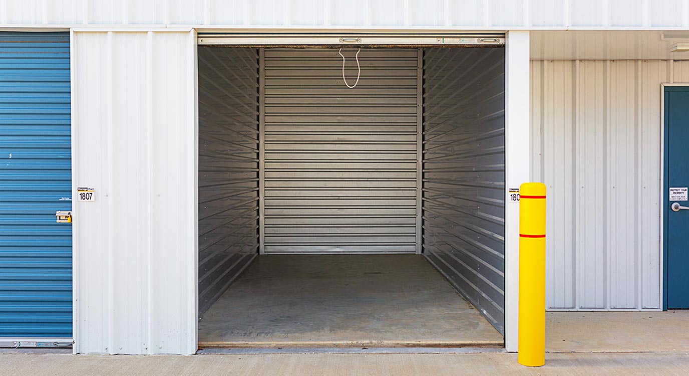 Self Storage Units 127 St NW Edmonton, AB StorageMart