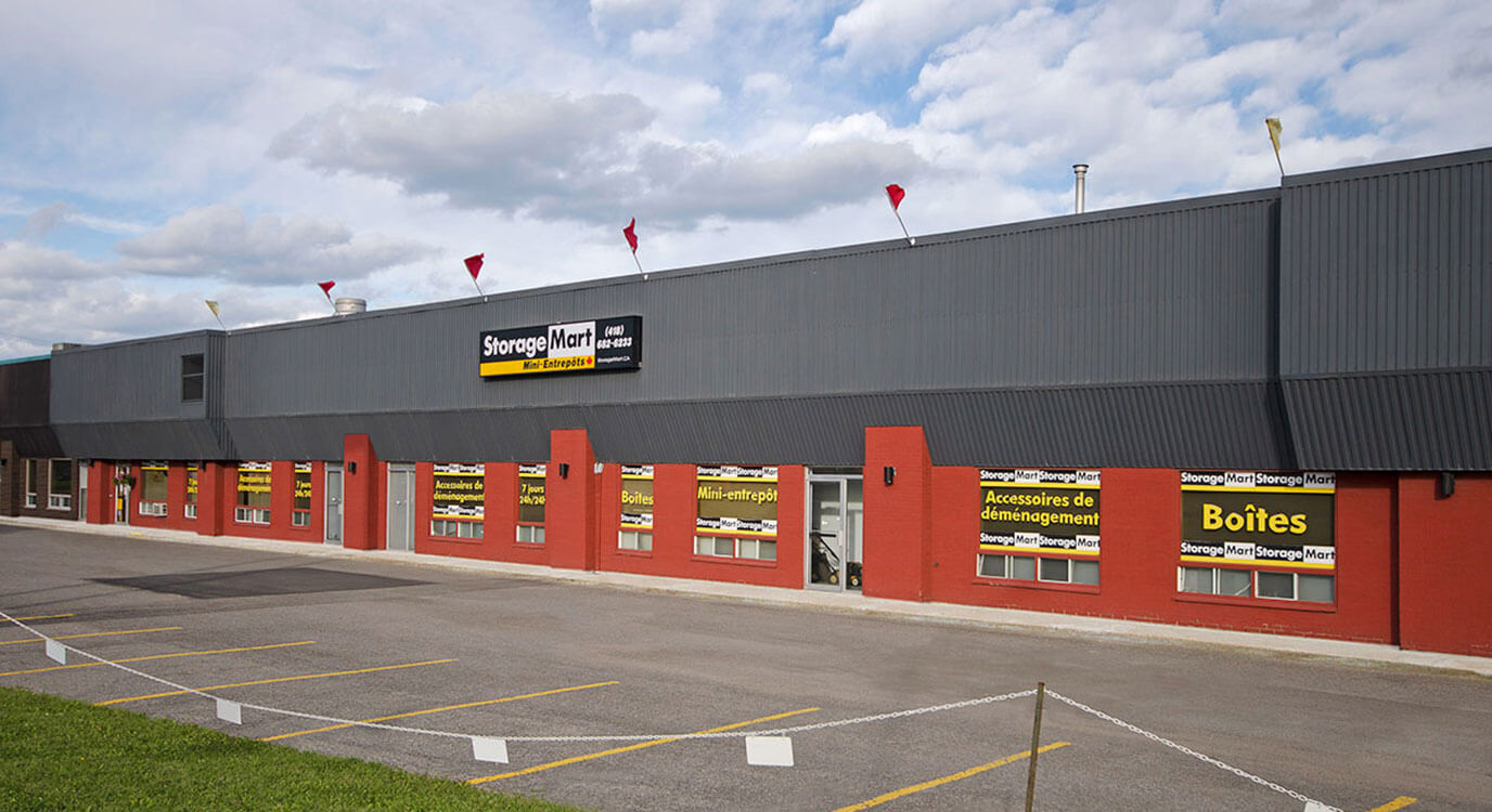 Québec Self Storage on Rue Jacquard StorageMart