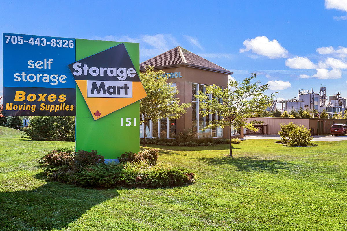 Storage Units in Collingwood on Macdonald Road StorageMart