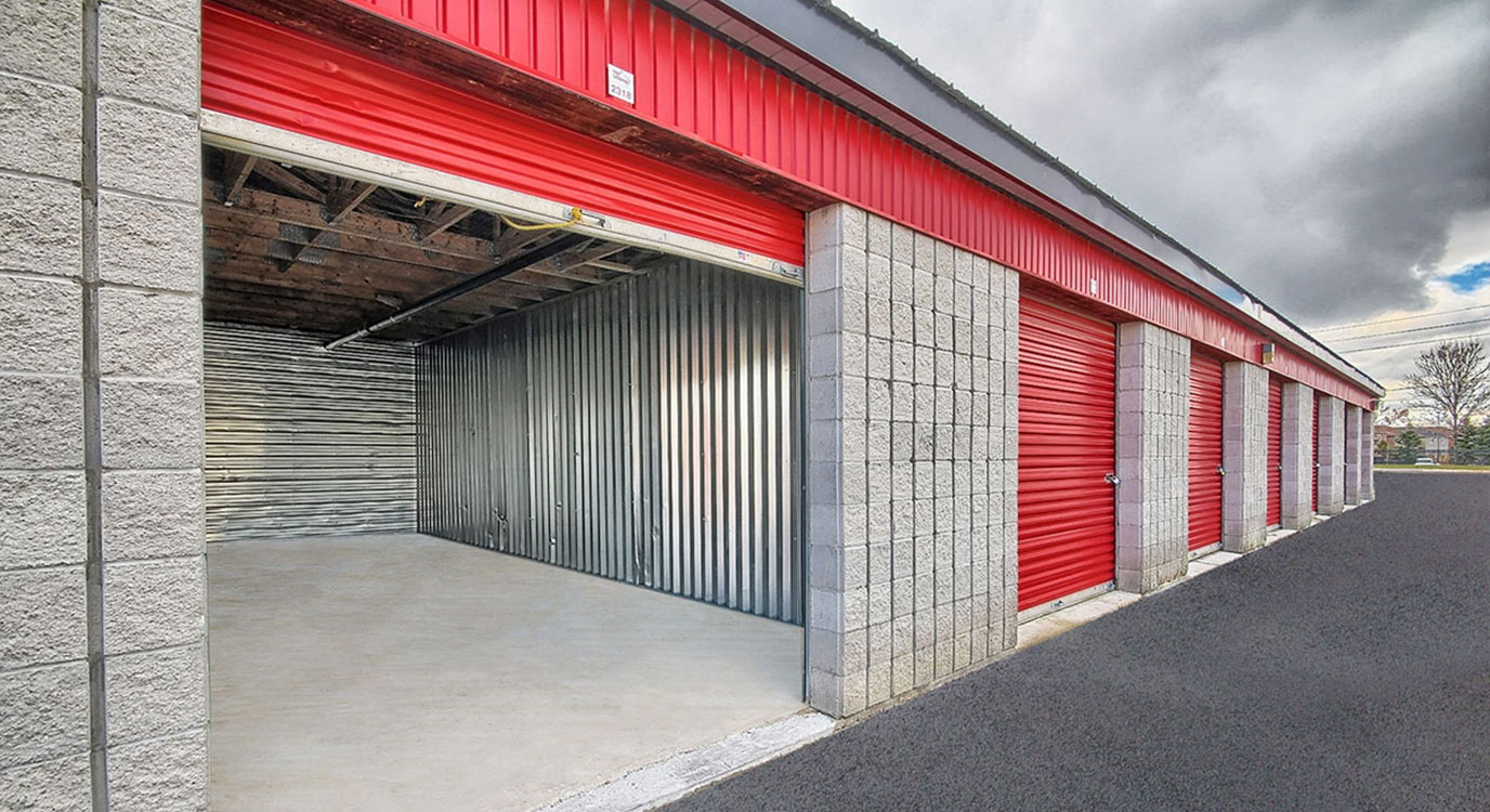 Storage Units in Maple & Richmond Hill Ontario StorageMart