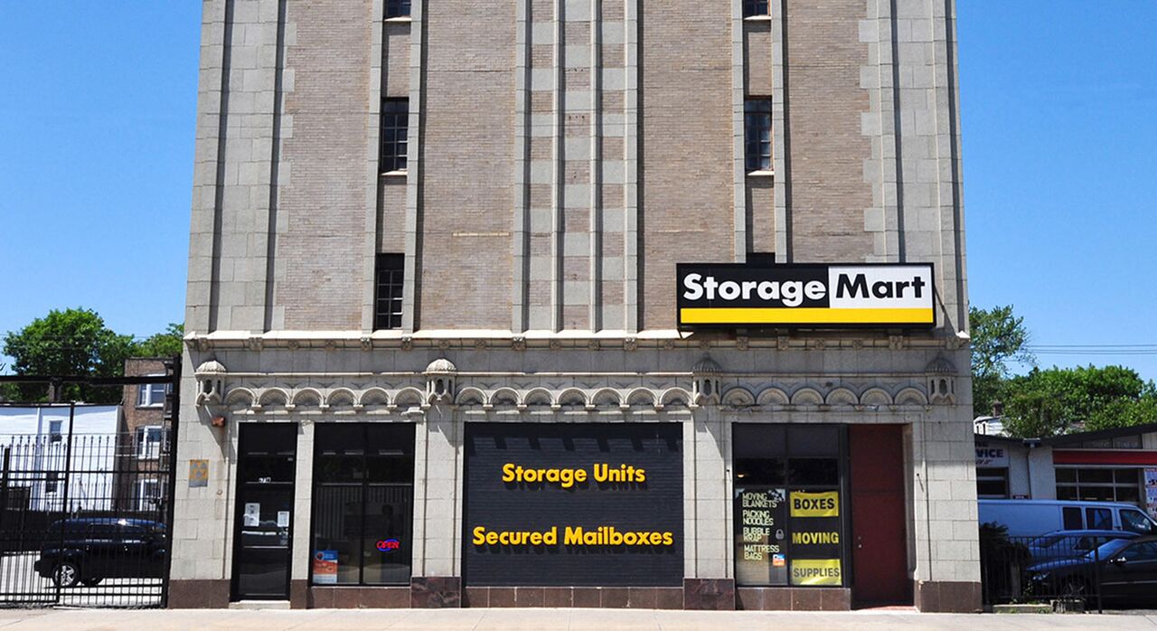 Storage Units Chicago Self Storage Units for Rent StorageMart