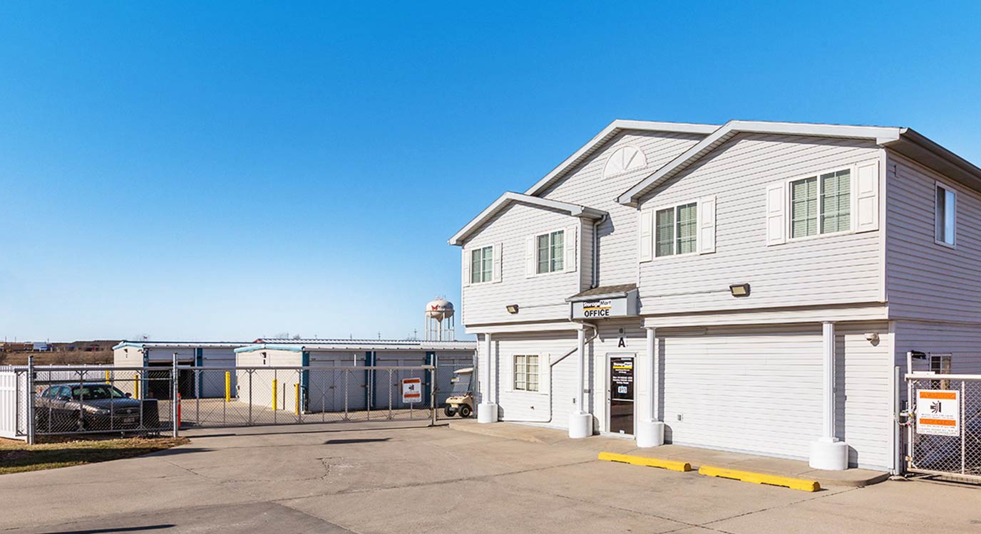 Papillion Storage Units on Bristol Street StorageMart