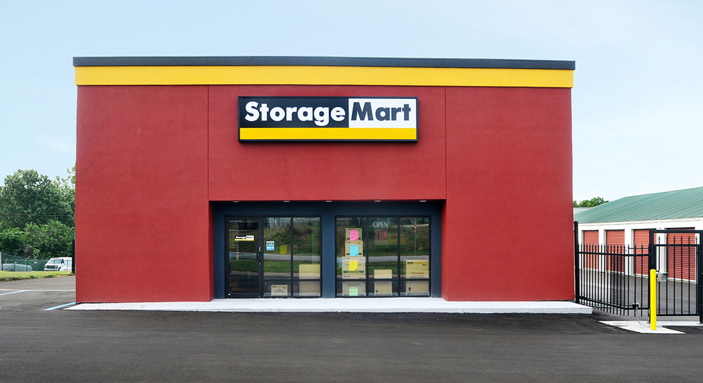 Blue Springs Self Storage Facility on Highway 40 StorageMart