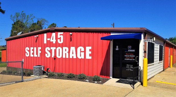 I-45 Self Storage building