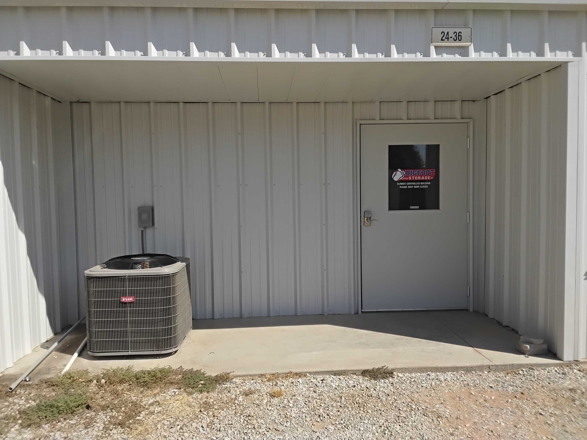 Climate-controlled building entrance at Bigfoot Storage on N Victory in Graham, TX