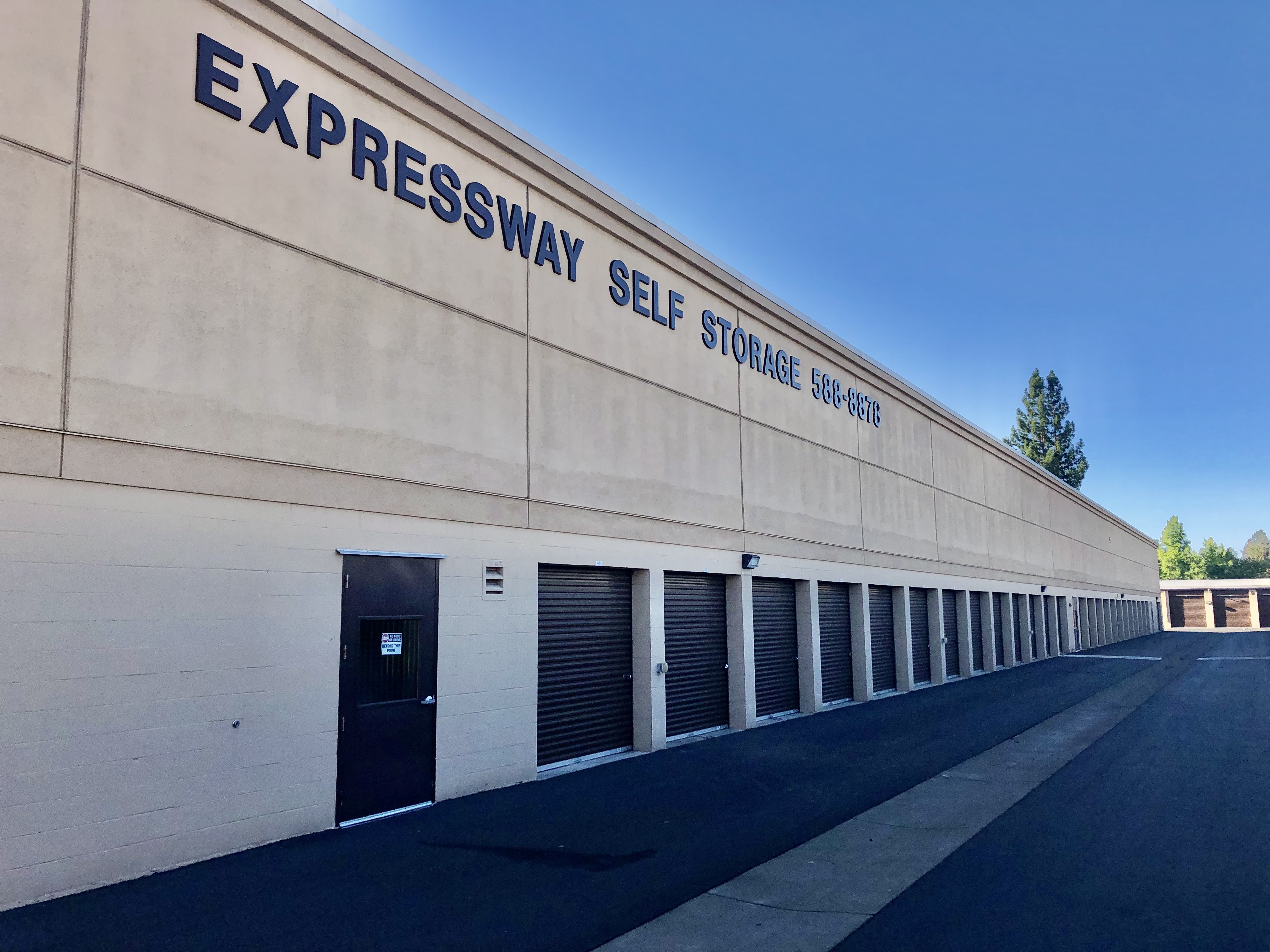 Expressway Self Storage 6001 Commerce Blvd Rohnert Park, CA 94928