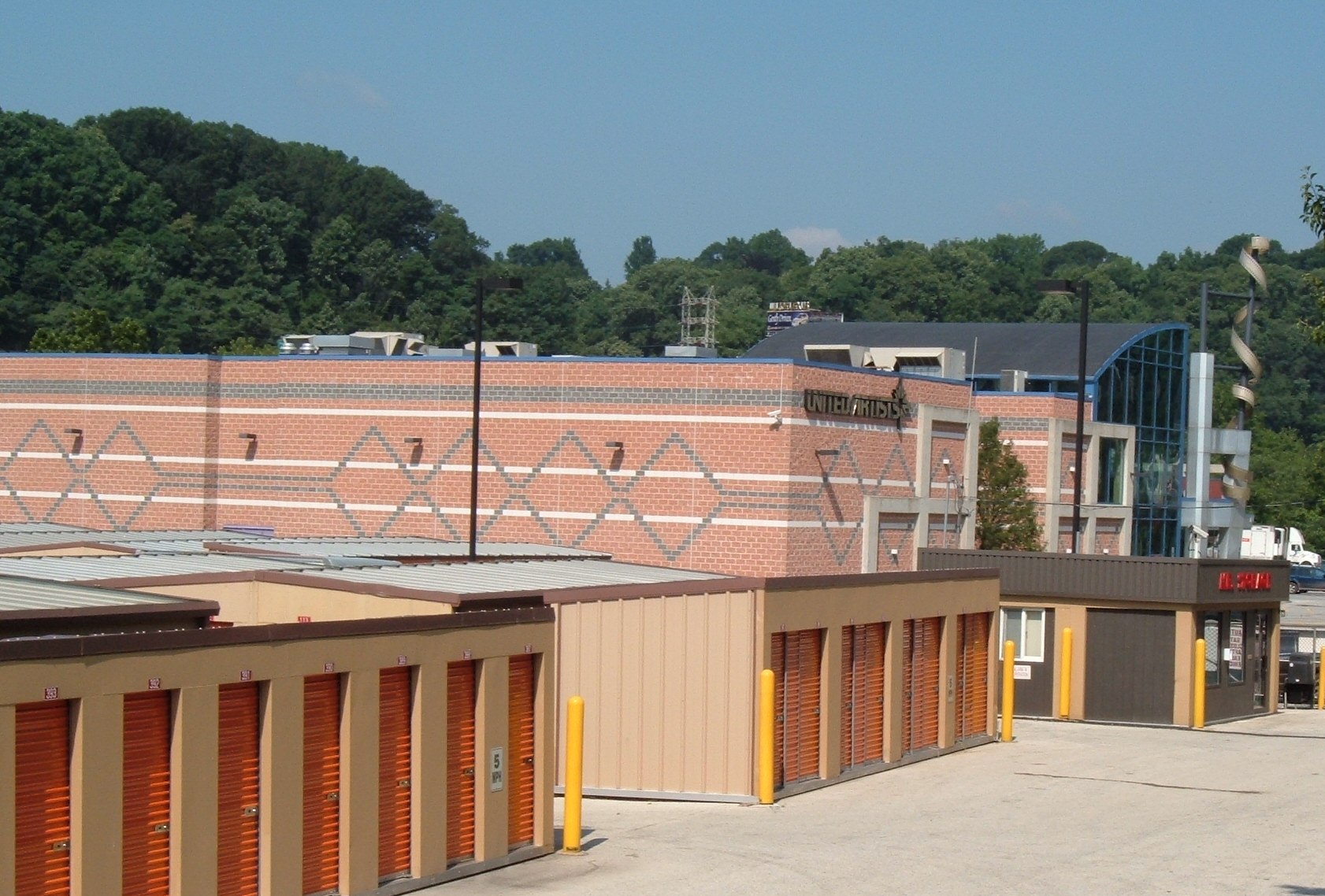 Self Storage Units in Philadelphia, PA 19128 Mr. Storage