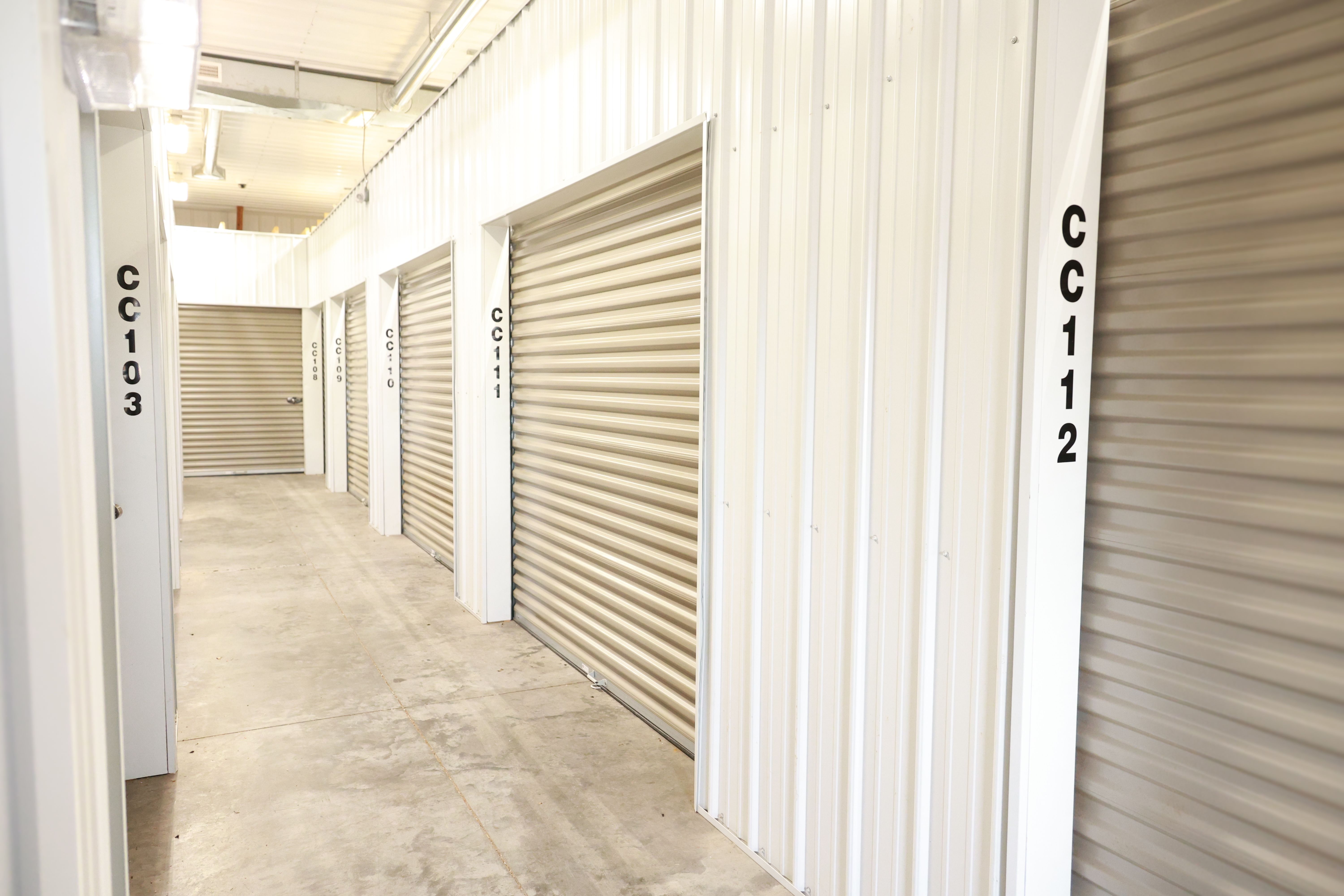 clean-storage-units-waterloo-il