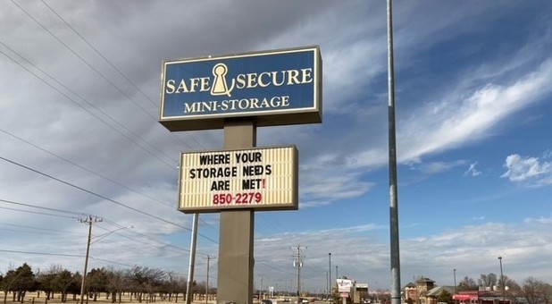 Safe & Secure Storage in Mustang, OK