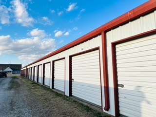 Locker Storage Claremore  in 1533 W 4th St Skiatook, OK 74070