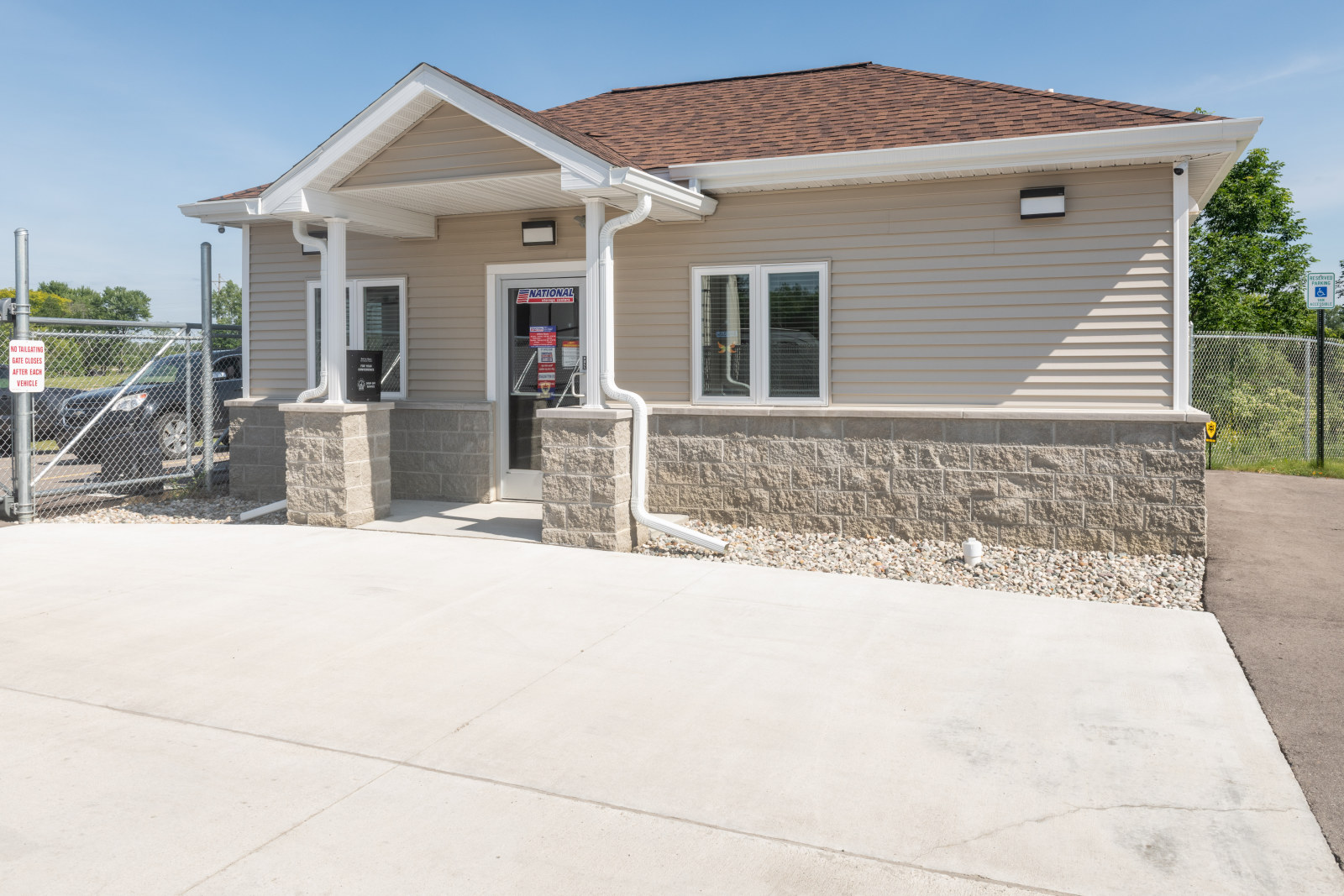 National Storage Burton – Belsay Road 1056 S. Belsay Rd., Burton, Michigan 48509