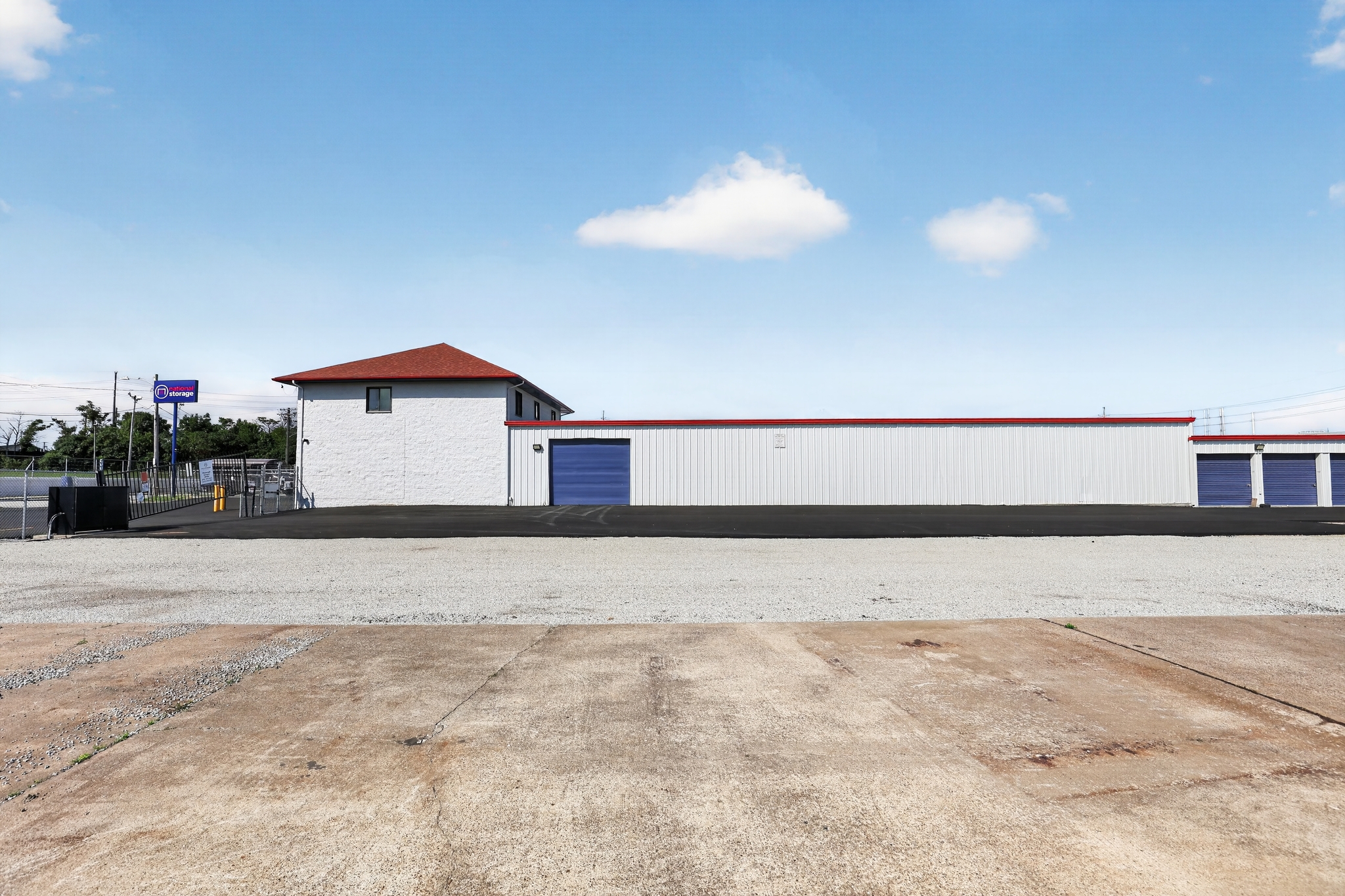 National Storage Lakewood East - Berea 11600 Berea Road Cleveland, OH 44102