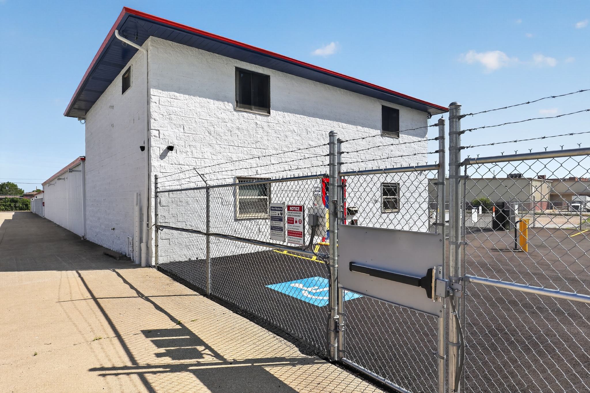 National Storage Lakewood East - Berea 11600 Berea Road Cleveland, OH 44102